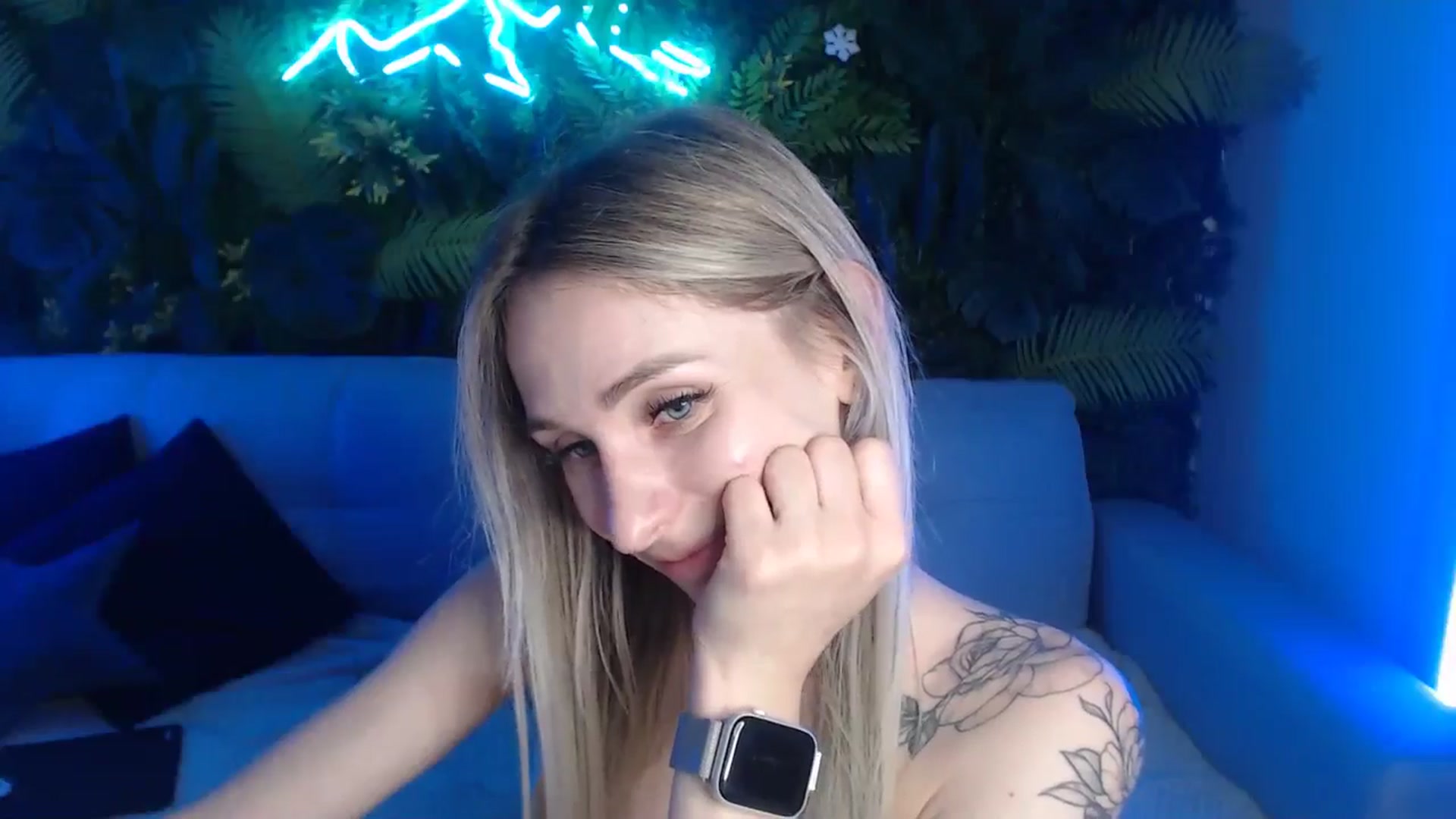Gallery image thumbnail from Horny_Blond's myfreecams stream on, 06/30/2024, 11:17 image 6 of 20