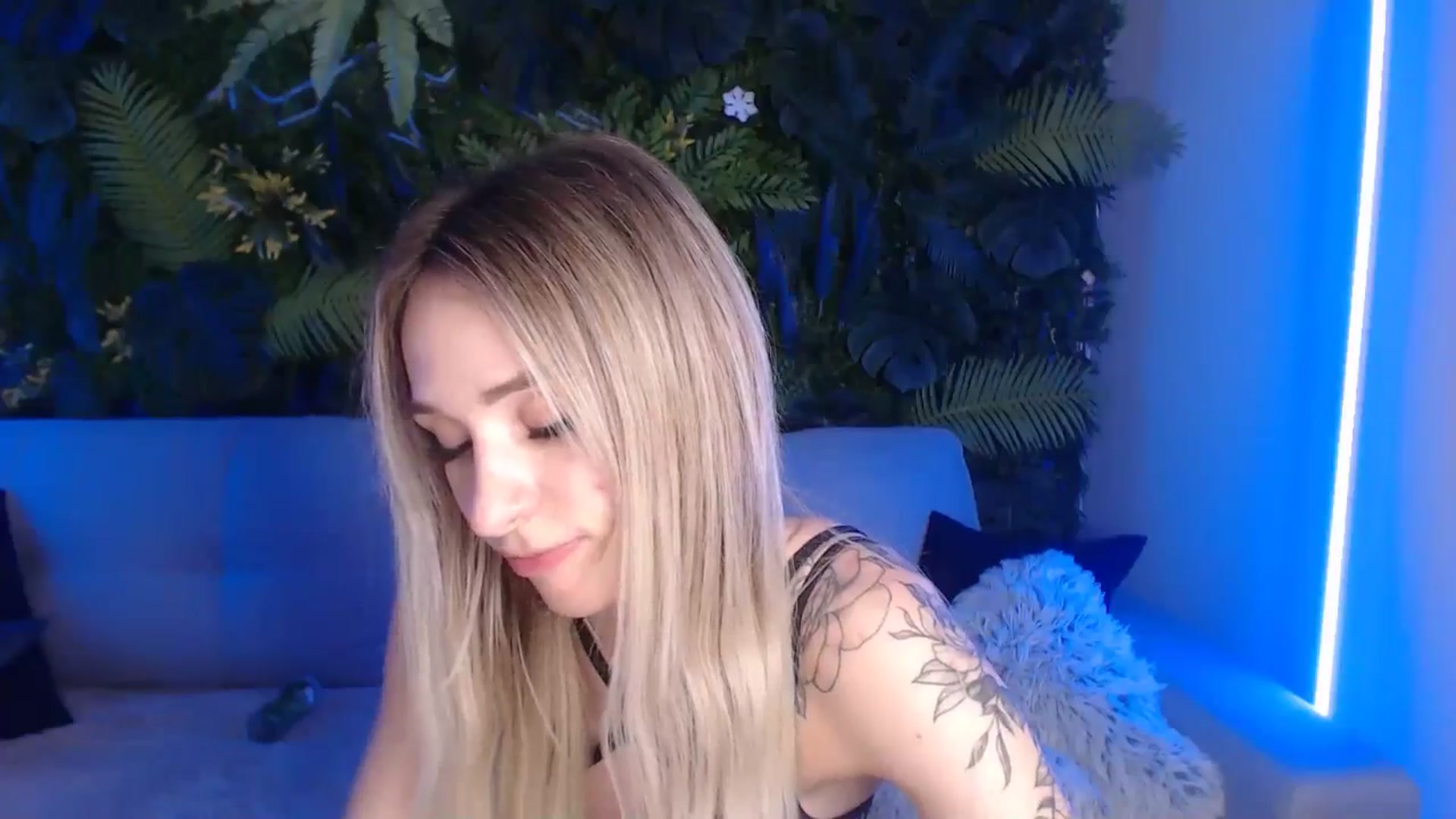 Gallery image thumbnail from Horny_Blond's myfreecams stream on, 07/02/2024, 13:47 image 4 of 20
