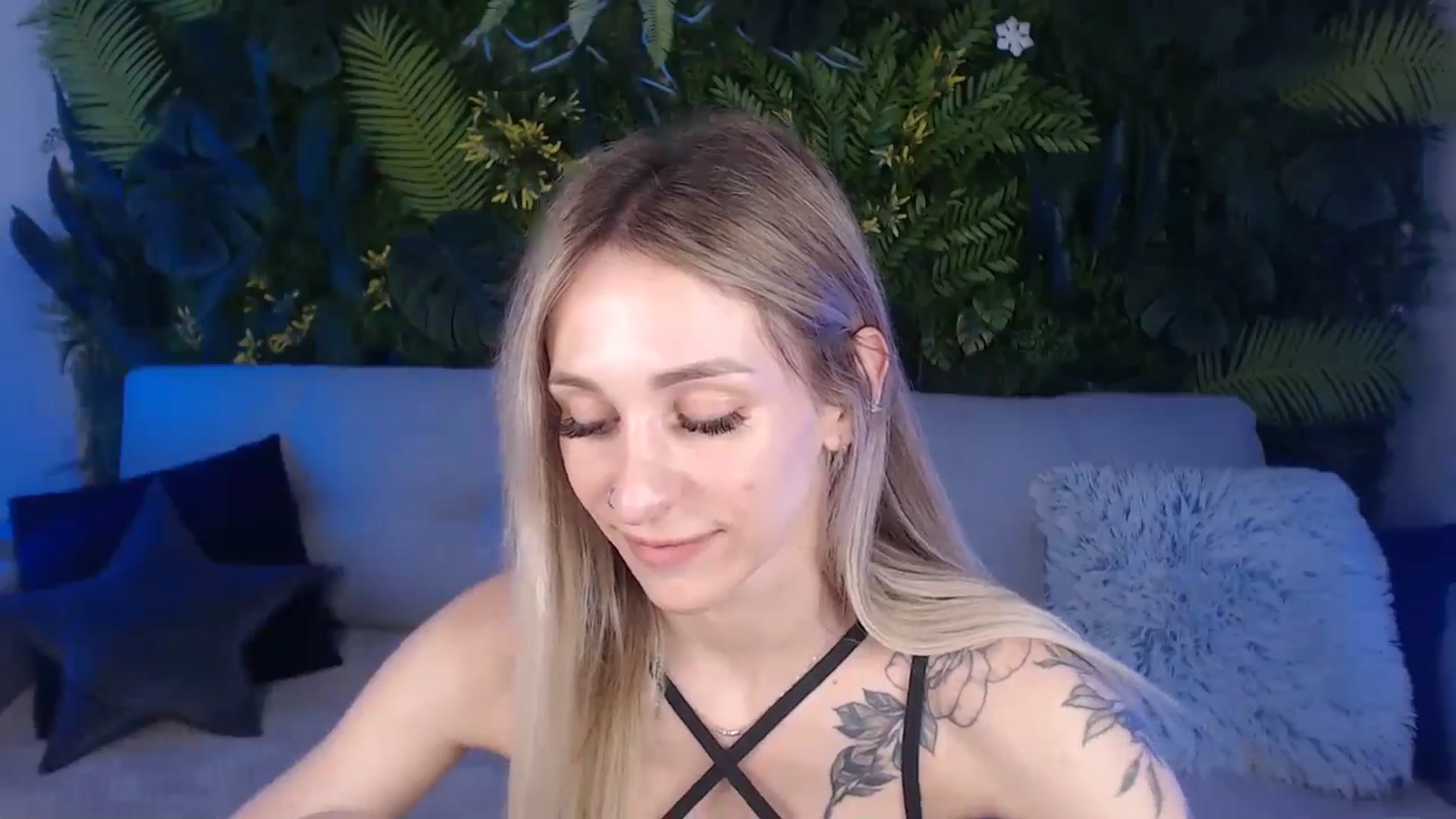 Gallery image thumbnail from Horny_Blond's myfreecams stream on, 07/05/2024, 08:55 image 3 of 20
