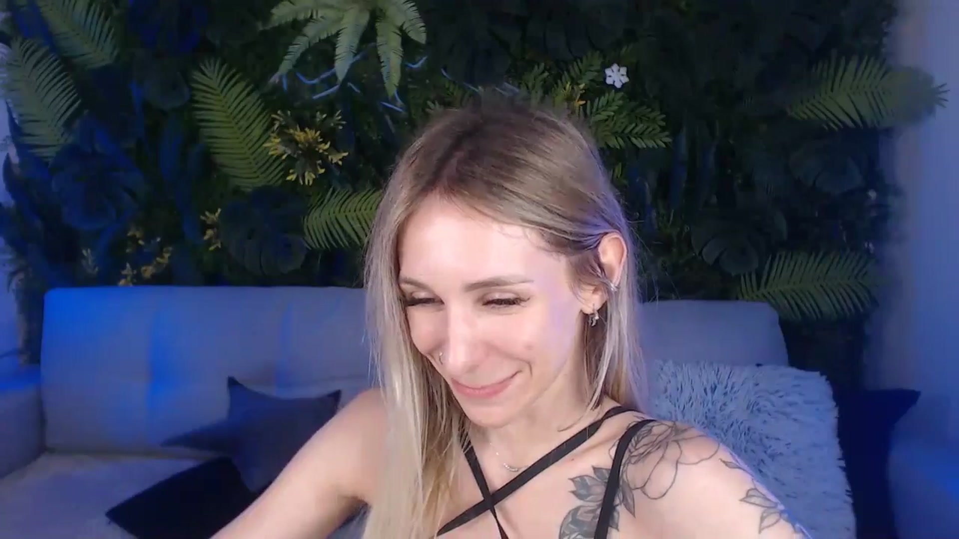 Gallery image thumbnail from Horny_Blond's myfreecams stream on, 07/05/2024, 13:21 image 11 of 20