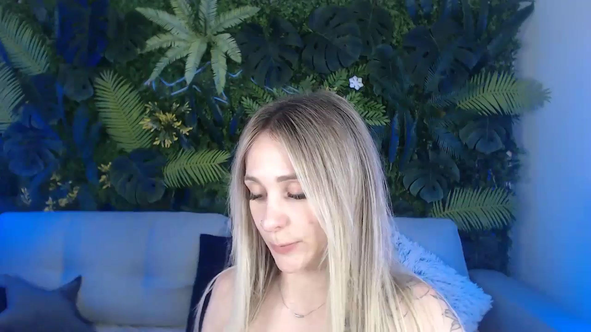 Gallery image thumbnail from Horny_Blond's myfreecams stream on, 07/06/2024, 13:06 image 19 of 20