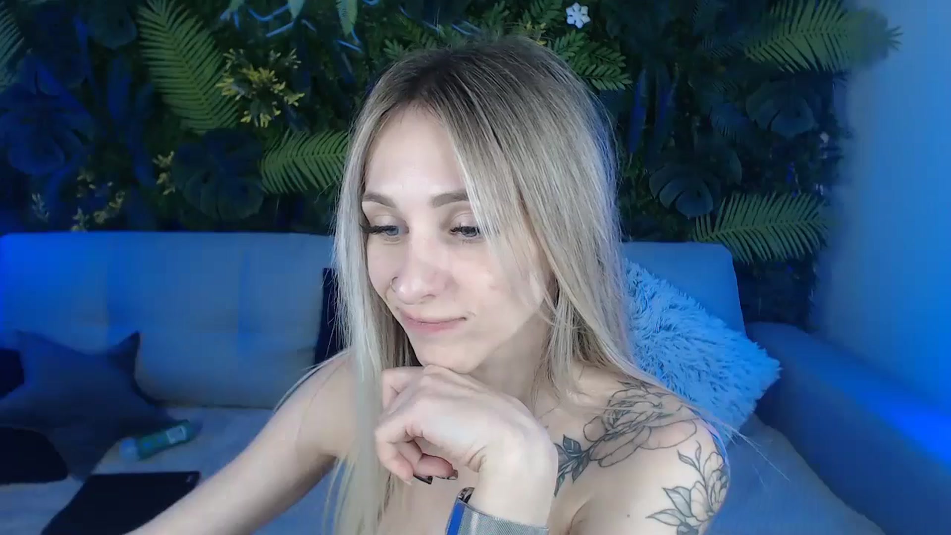 Gallery image thumbnail from Horny_Blond's myfreecams stream on, 07/06/2024, 13:06 image 6 of 20