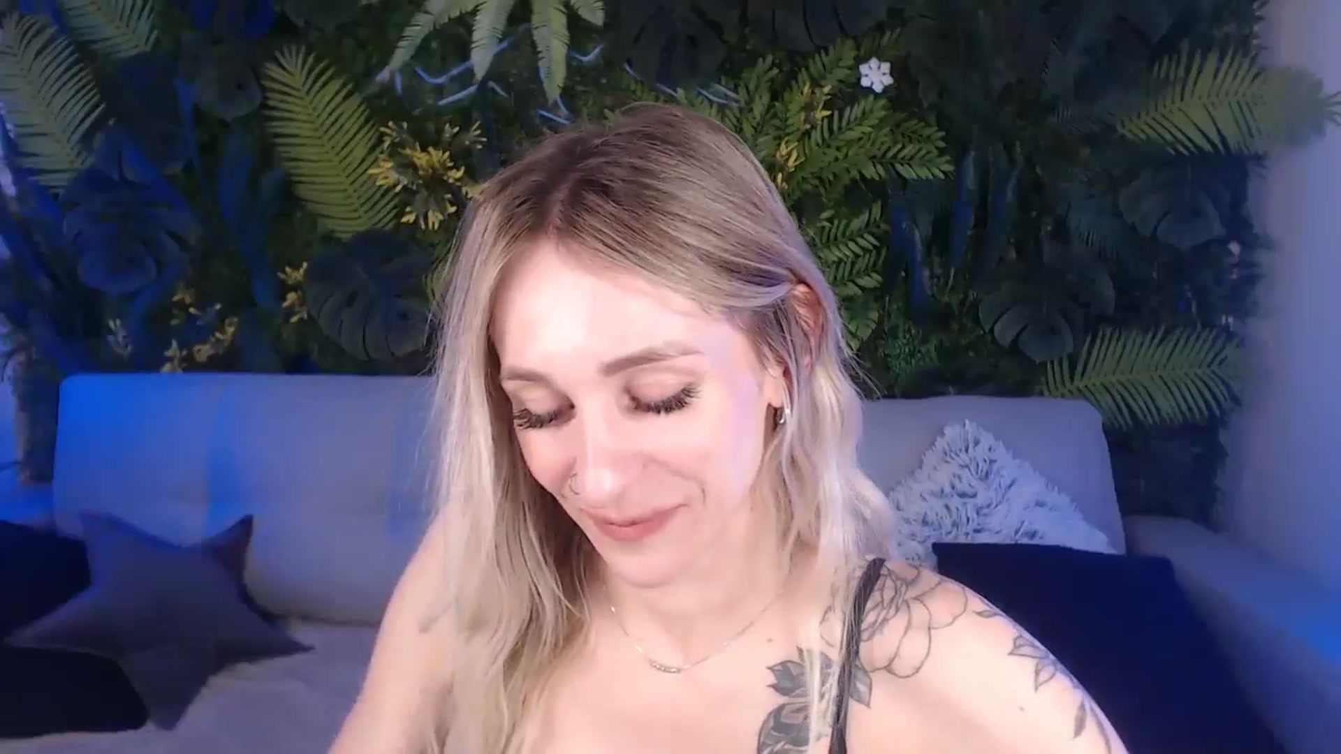 Gallery image thumbnail from Horny_Blond's myfreecams stream on, 07/07/2024, 09:03 image 2 of 20