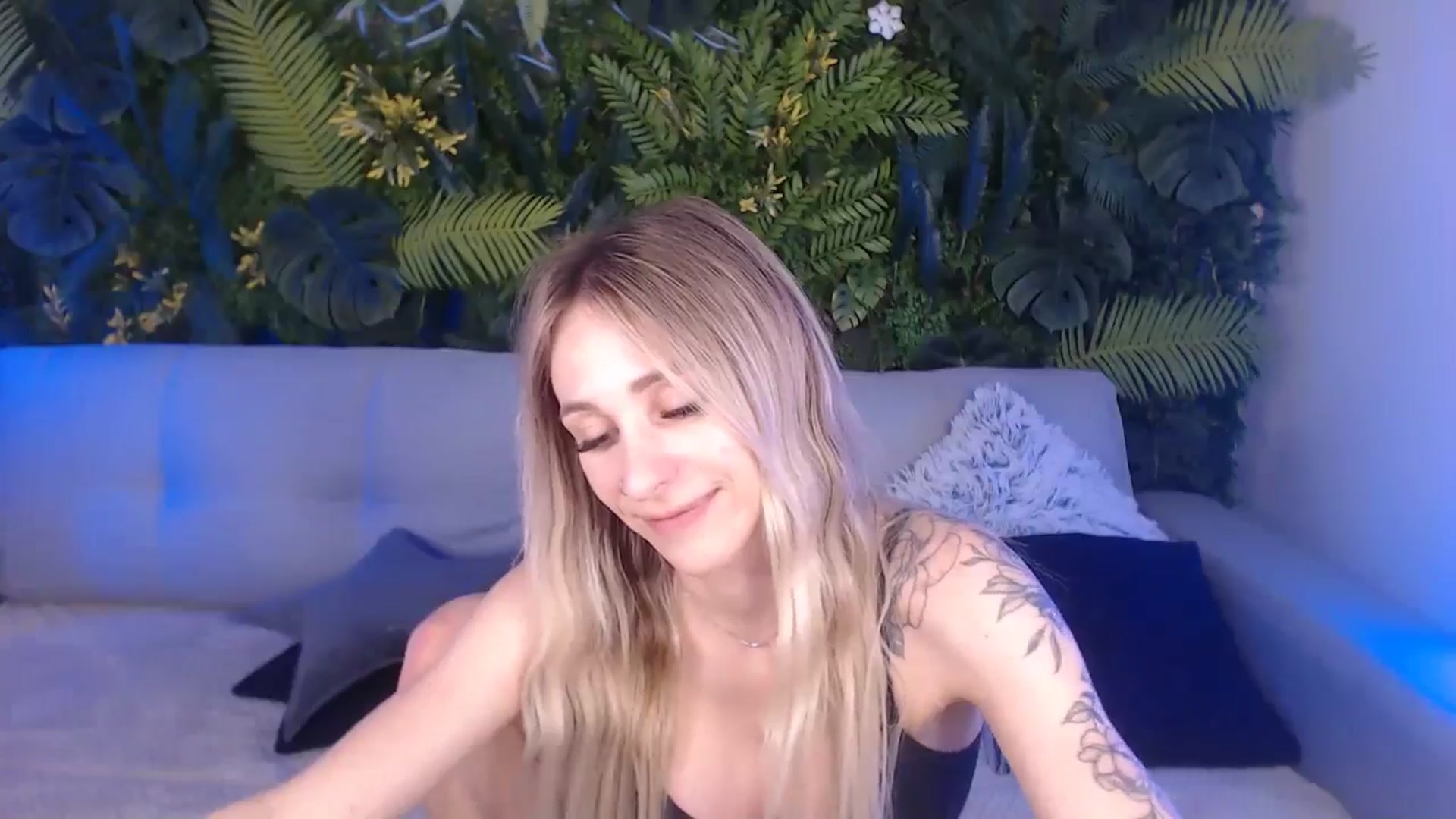 Gallery image thumbnail from Horny_Blond's myfreecams stream on, 07/07/2024, 11:03 image 7 of 20