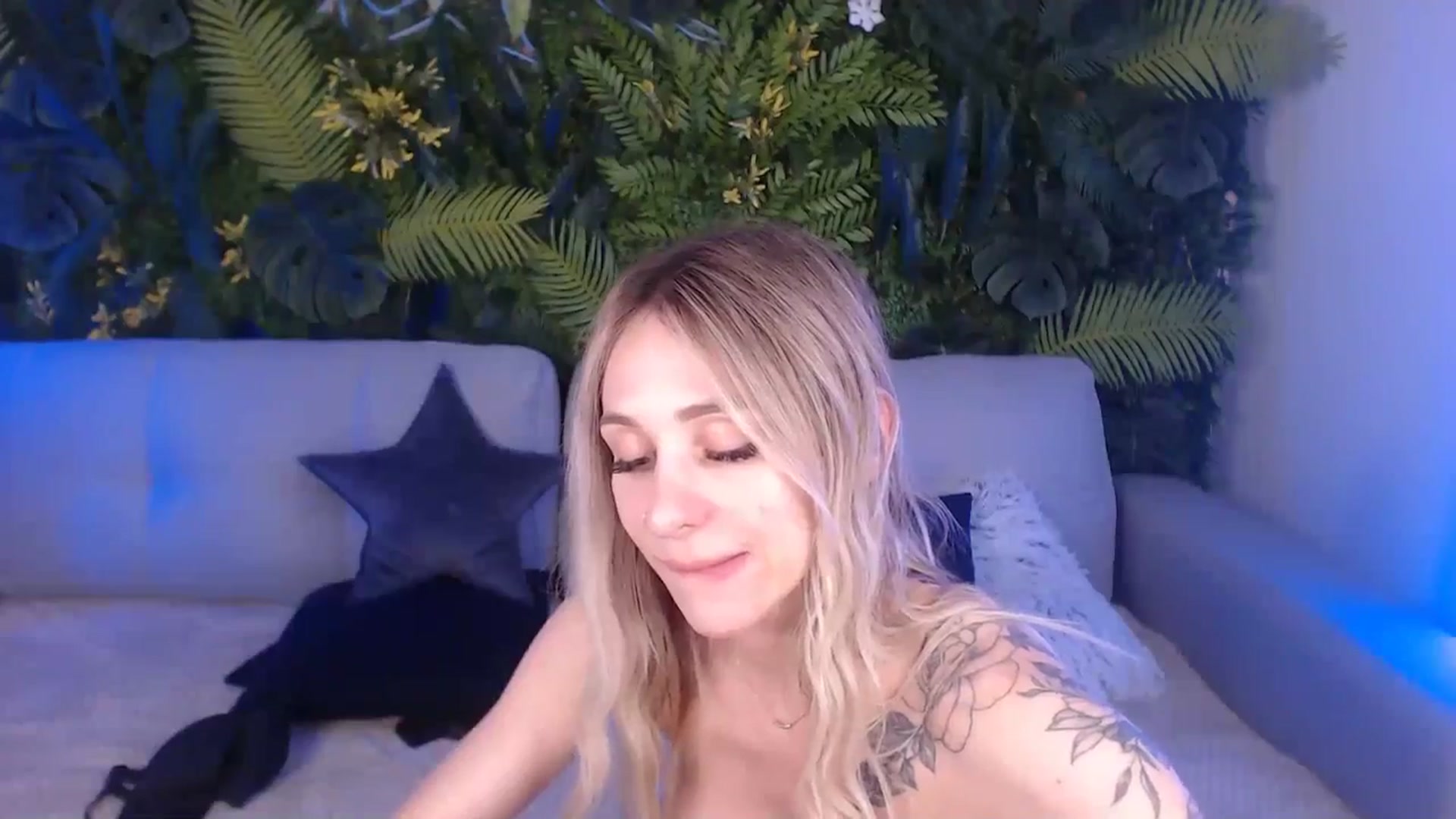 Gallery image thumbnail from Horny_Blond's myfreecams stream on, 07/07/2024, 12:57 image 19 of 20
