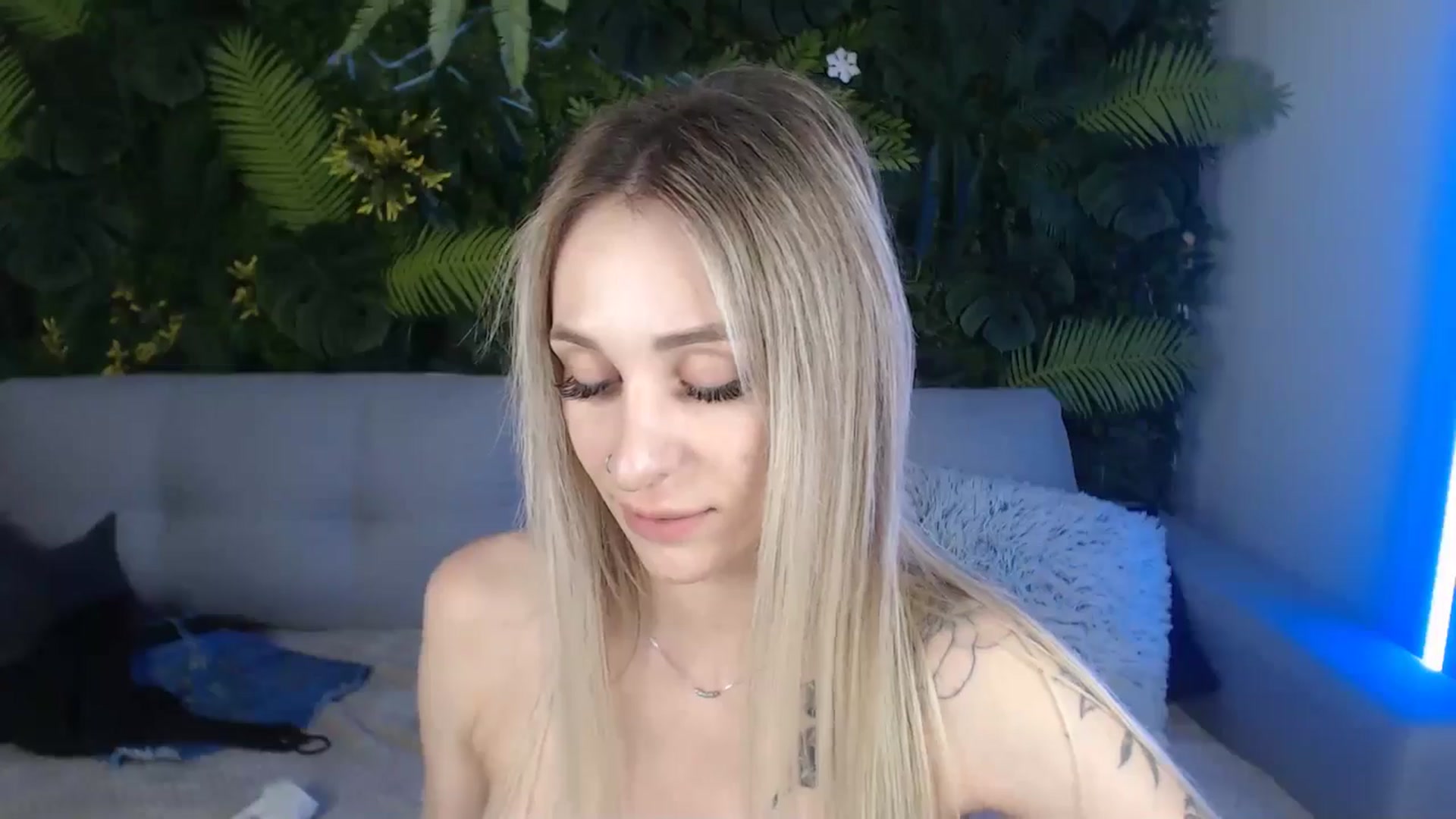Gallery image thumbnail from Horny_Blond's myfreecams stream on, 07/08/2024, 10:07 image 7 of 20