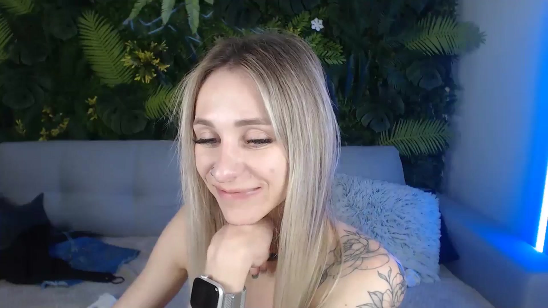 Gallery image thumbnail from Horny_Blond's myfreecams stream on, 07/08/2024, 10:07 image 4 of 20