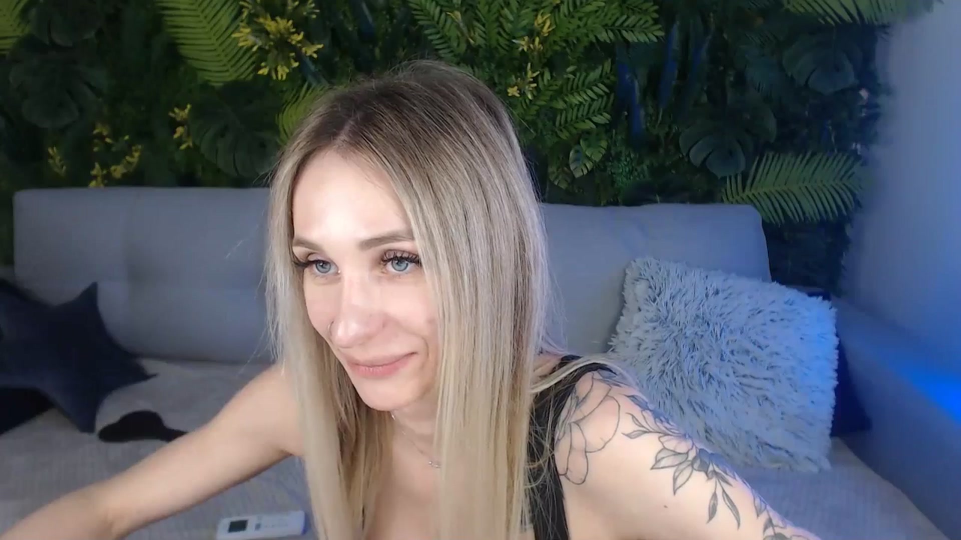 Gallery image thumbnail from Horny_Blond's myfreecams stream on, 07/08/2024, 11:43 image 4 of 20