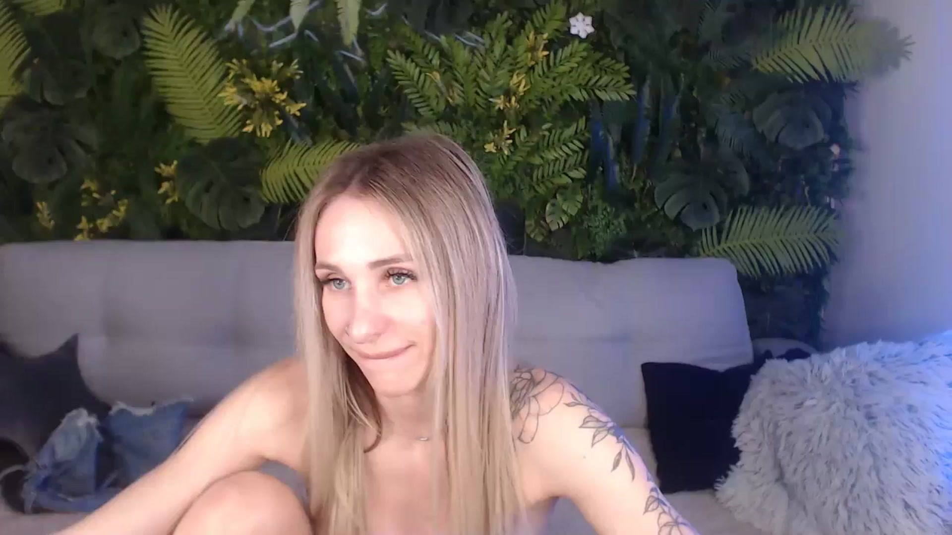 Gallery image thumbnail from Horny_Blond's myfreecams stream on, 07/08/2024, 12:42 image 1 of 20