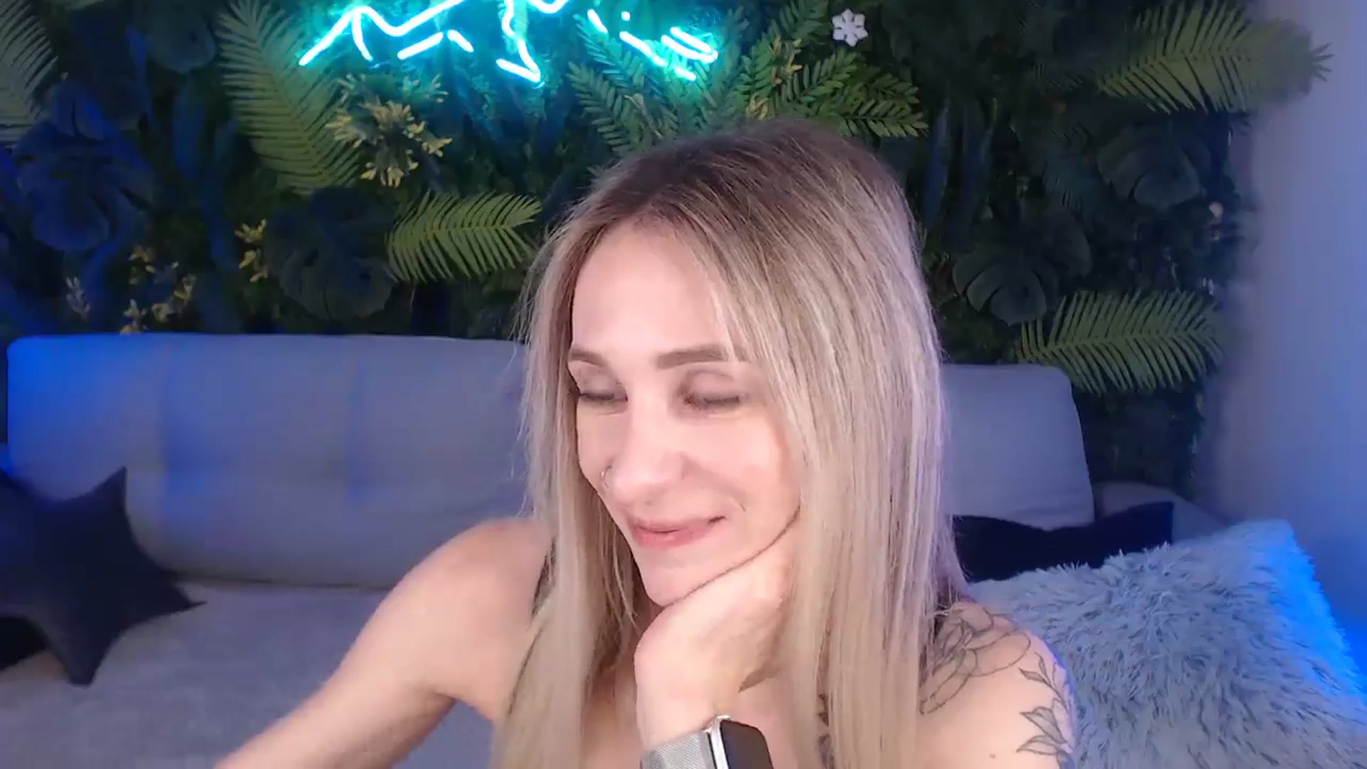 Gallery image thumbnail from Horny_Blond's myfreecams stream on, 07/09/2024, 08:23 image 11 of 20