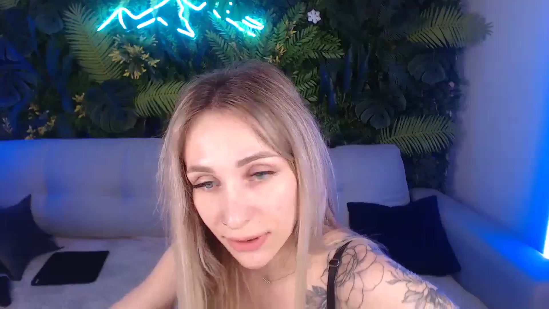 Gallery image thumbnail from Horny_Blond's myfreecams stream on, 07/09/2024, 12:36 image 10 of 20
