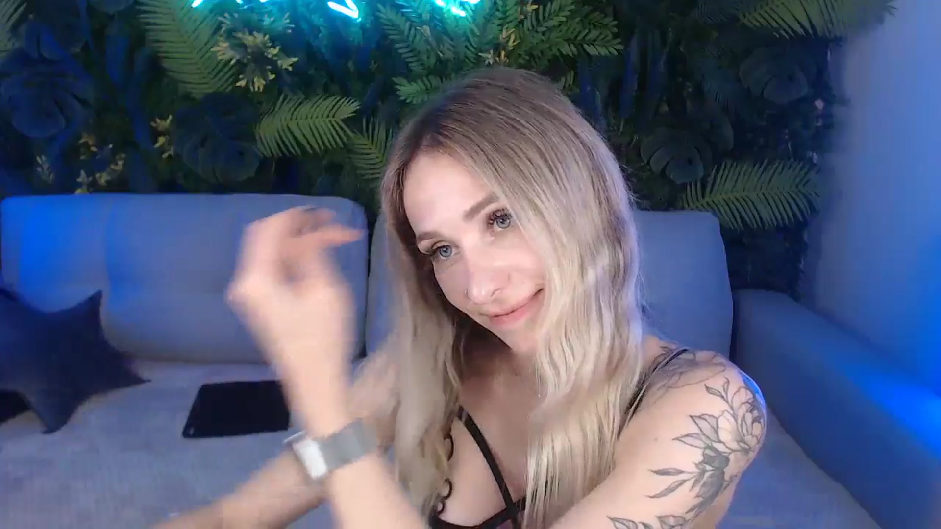 Gallery image thumbnail from Horny_Blond's myfreecams stream on, 07/10/2024, 11:47 image 4 of 20
