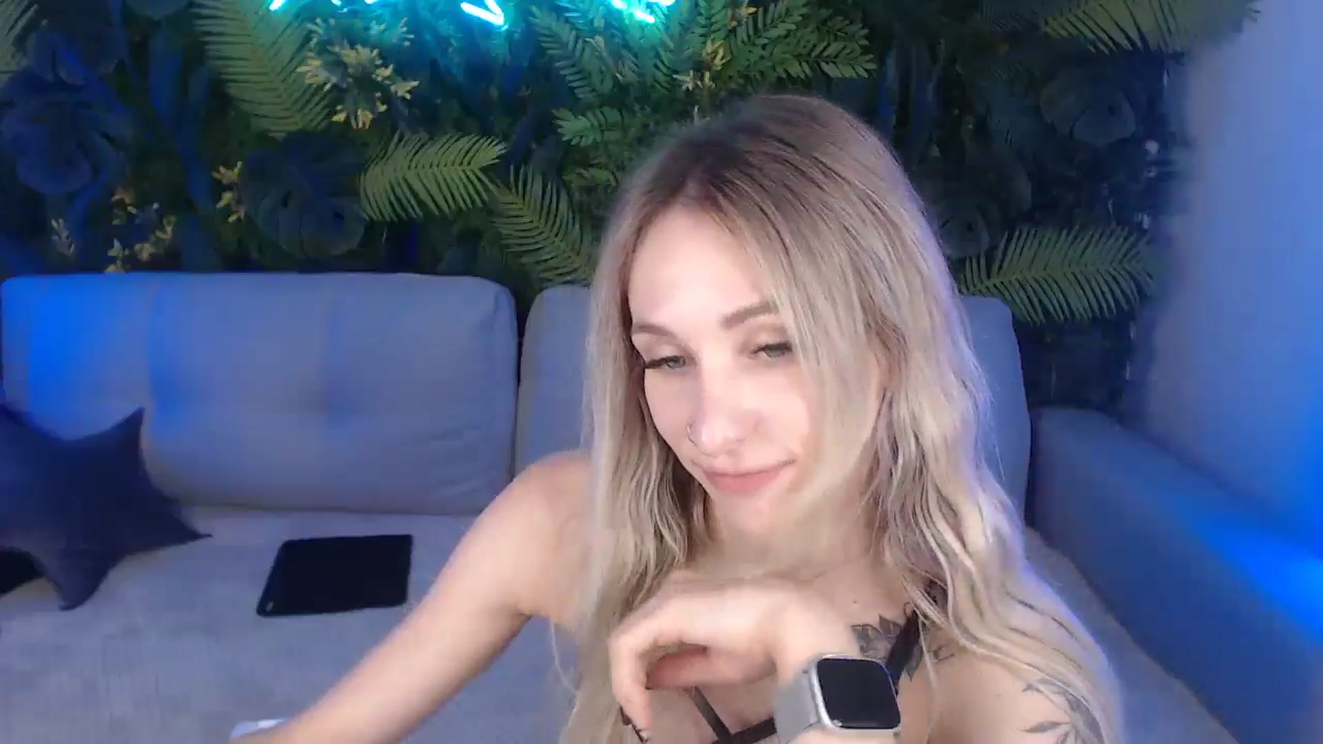 Gallery image thumbnail from Horny_Blond's myfreecams stream on, 07/10/2024, 11:47 image 5 of 20