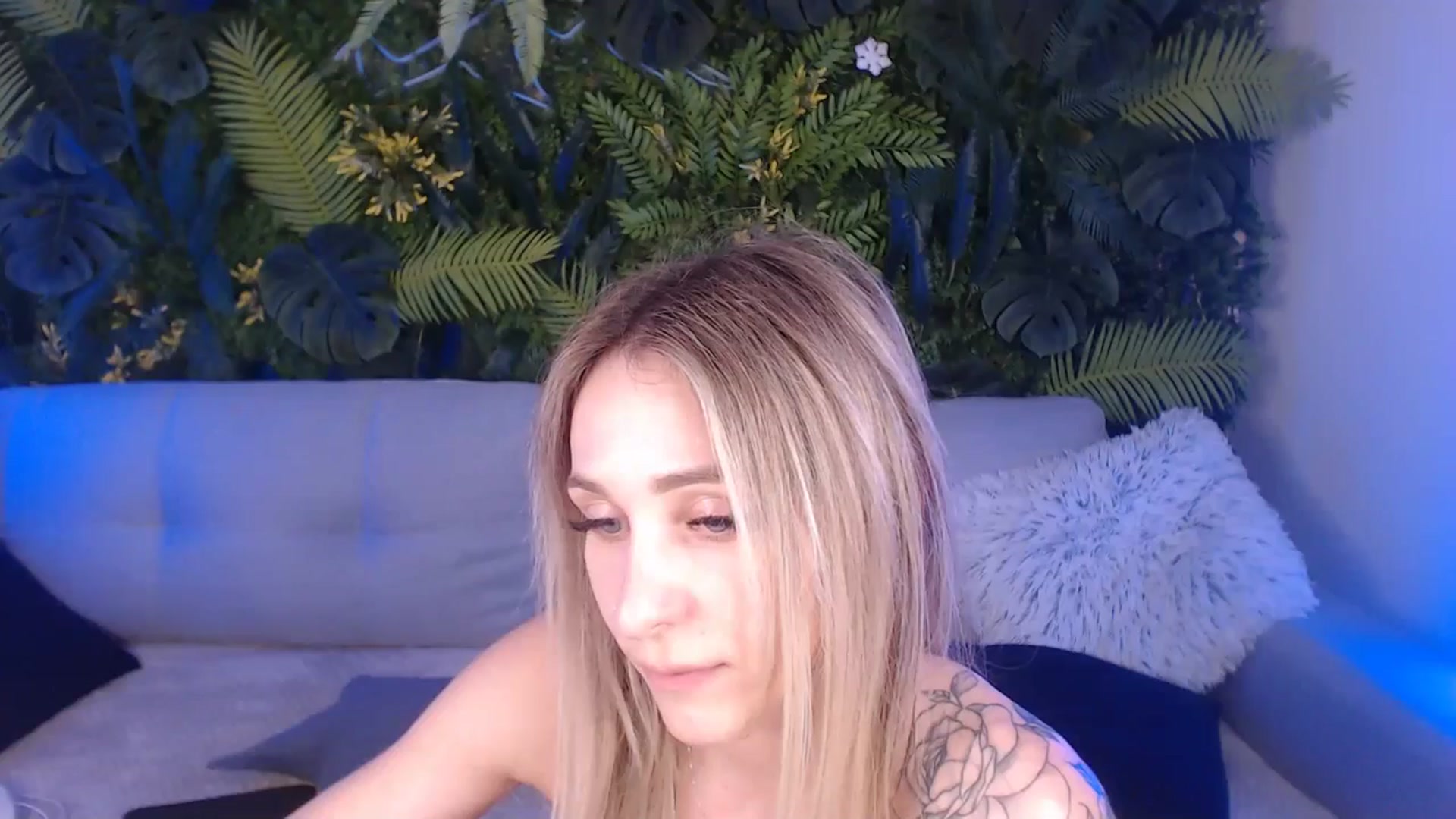 Gallery image thumbnail from Horny_Blond's myfreecams stream on, 07/12/2024, 12:07 image 3 of 20