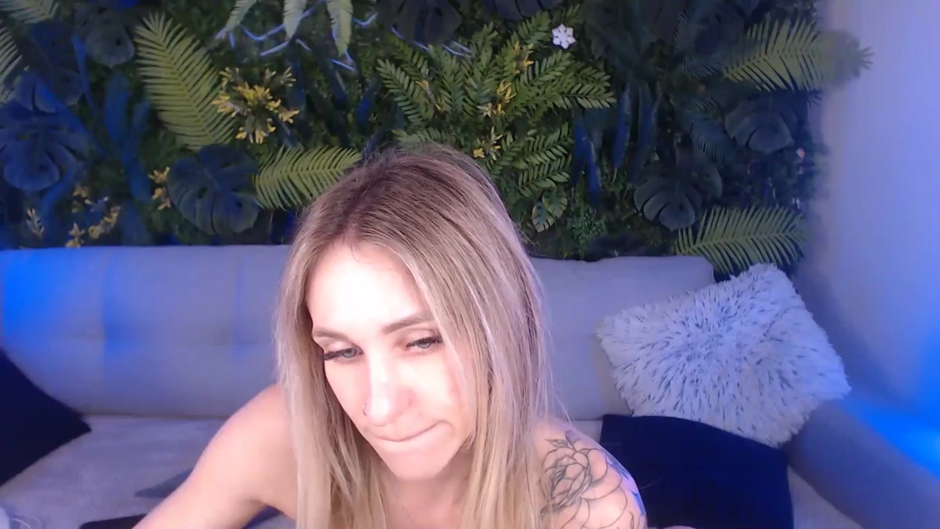 Gallery image thumbnail from Horny_Blond's myfreecams stream on, 07/12/2024, 12:07 image 4 of 20