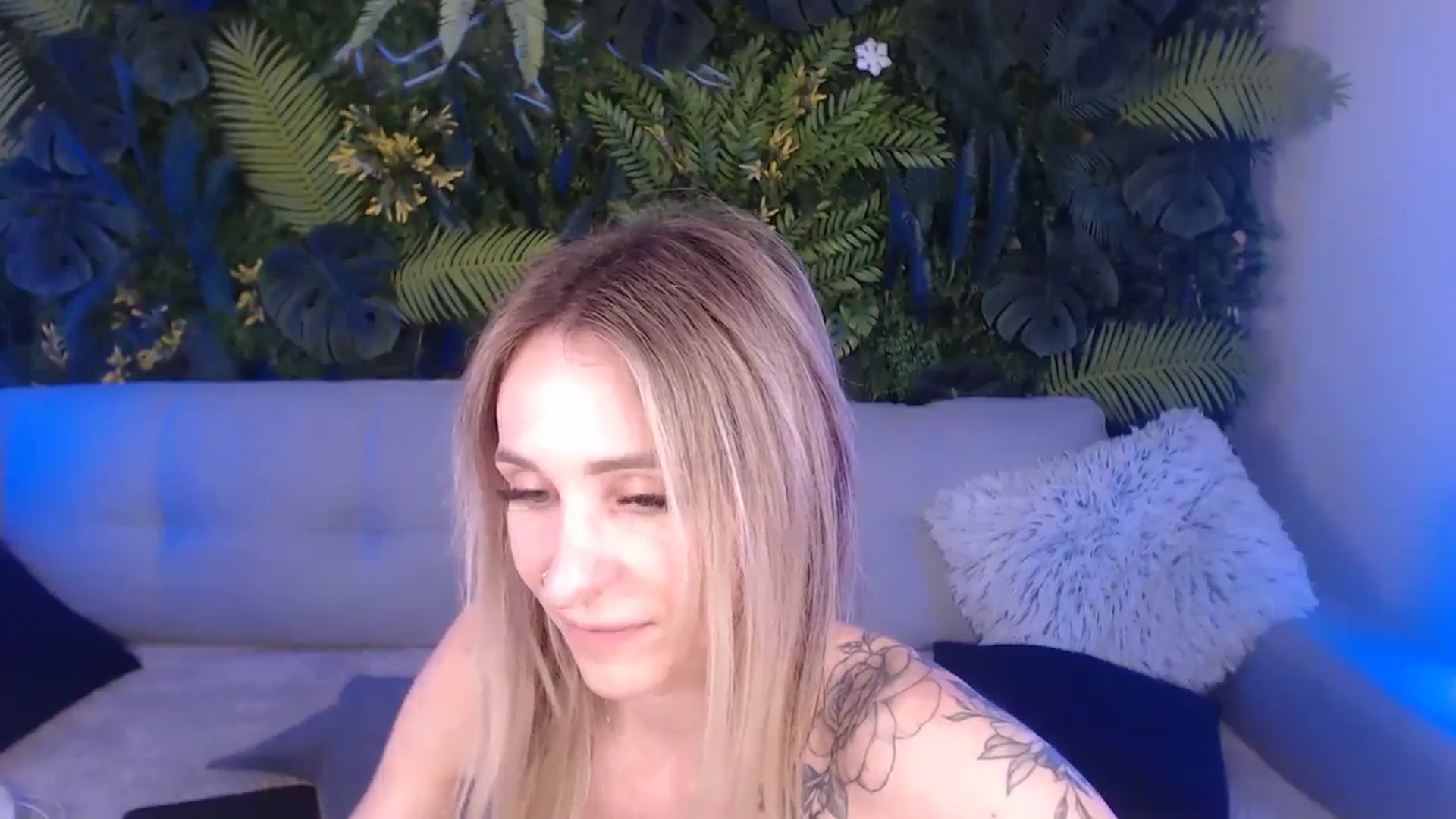 Gallery image thumbnail from Horny_Blond's myfreecams stream on, 07/12/2024, 12:07 image 2 of 20