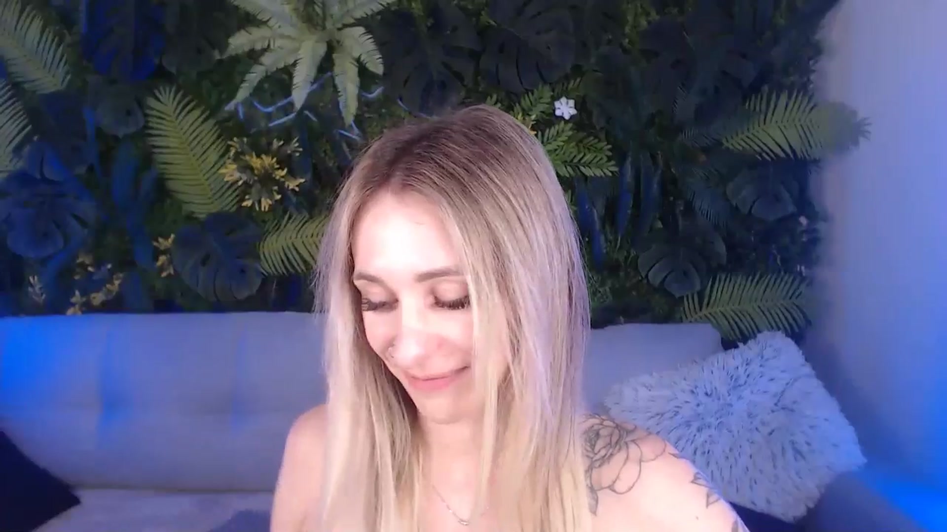 Gallery image thumbnail from Horny_Blond's myfreecams stream on, 07/12/2024, 12:07 image 14 of 20