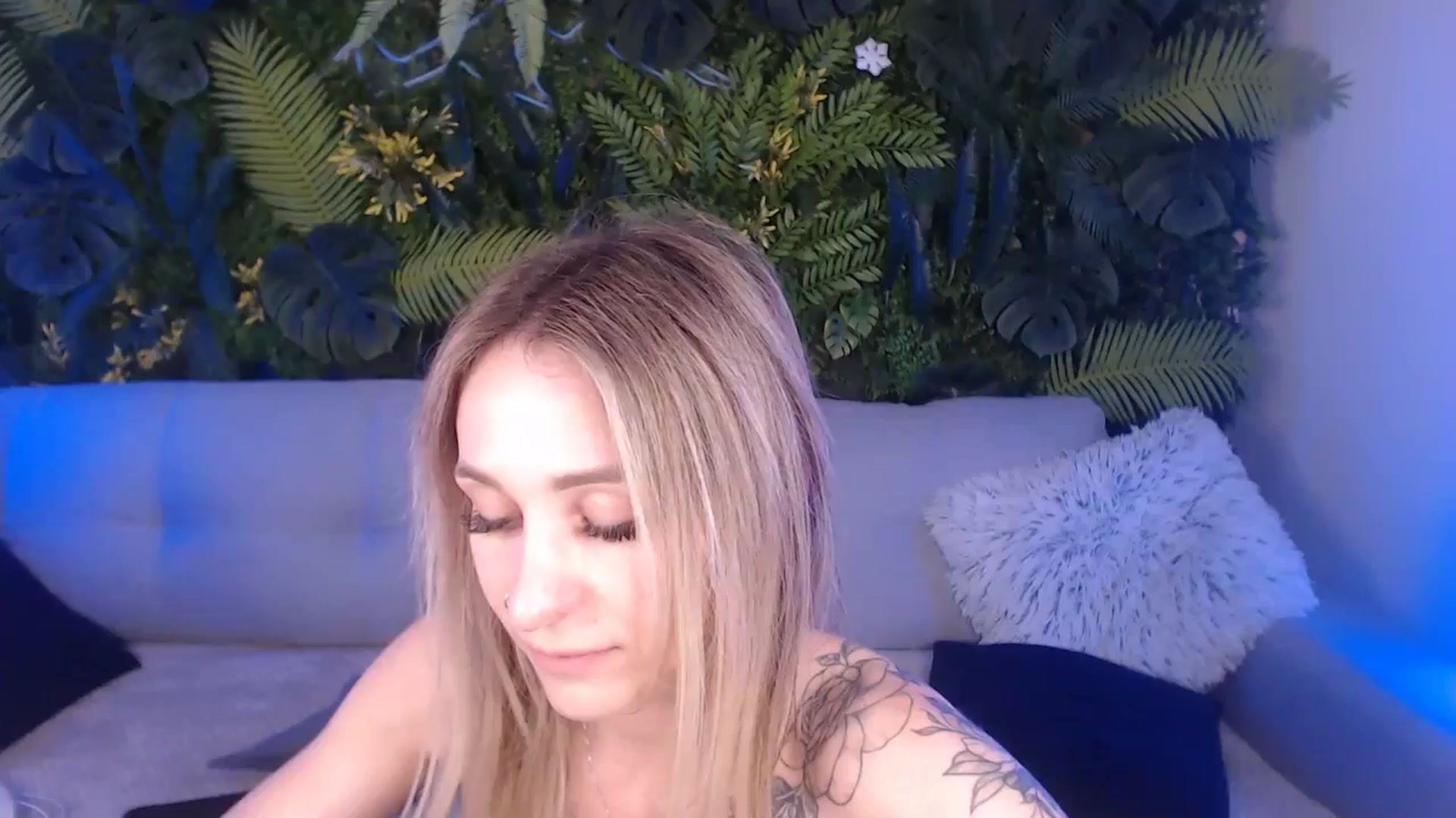 Gallery image thumbnail from Horny_Blond's myfreecams stream on, 07/12/2024, 12:07 image 1 of 20