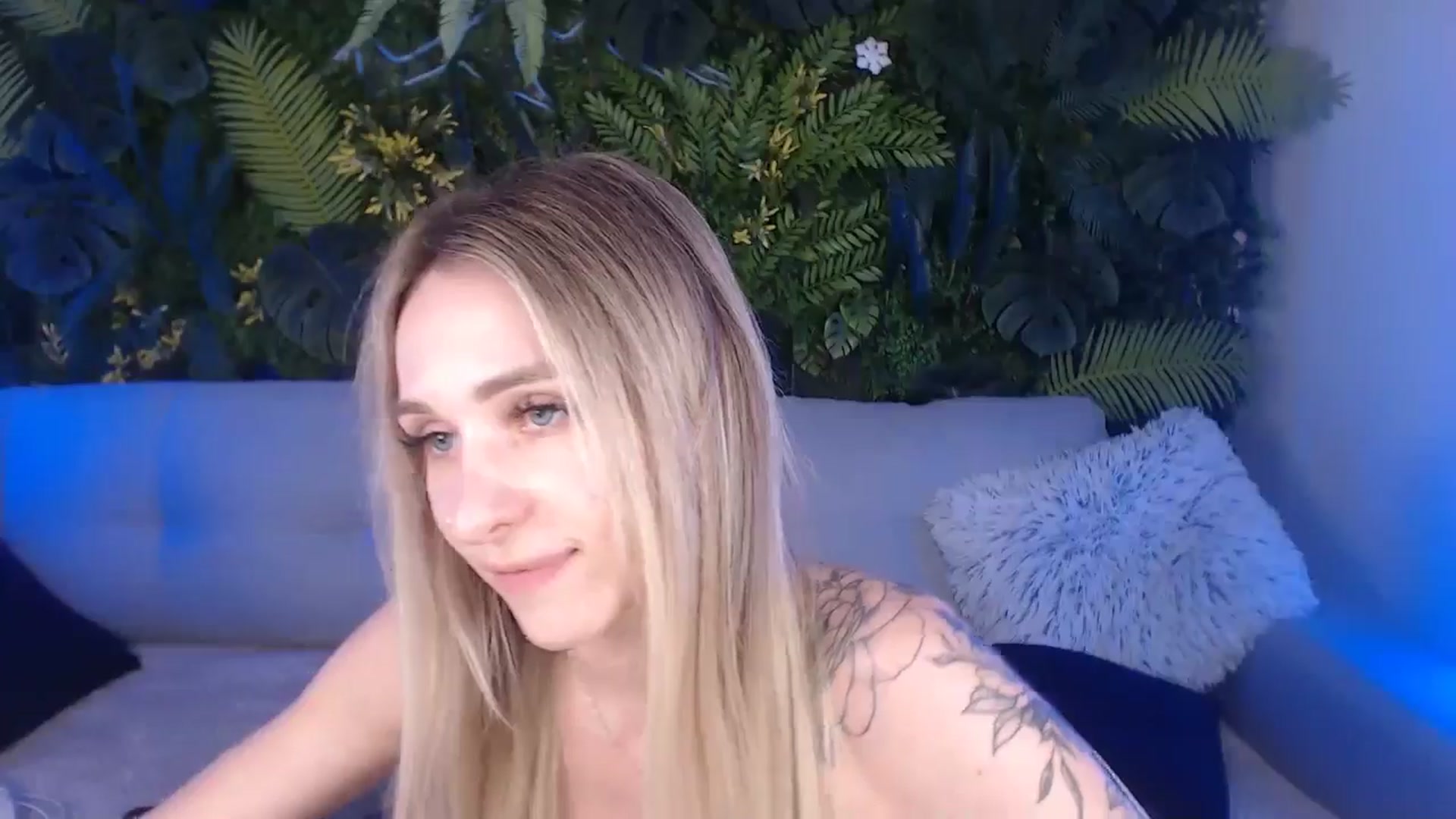 Gallery image thumbnail from Horny_Blond's myfreecams stream on, 07/12/2024, 12:07 image 6 of 20