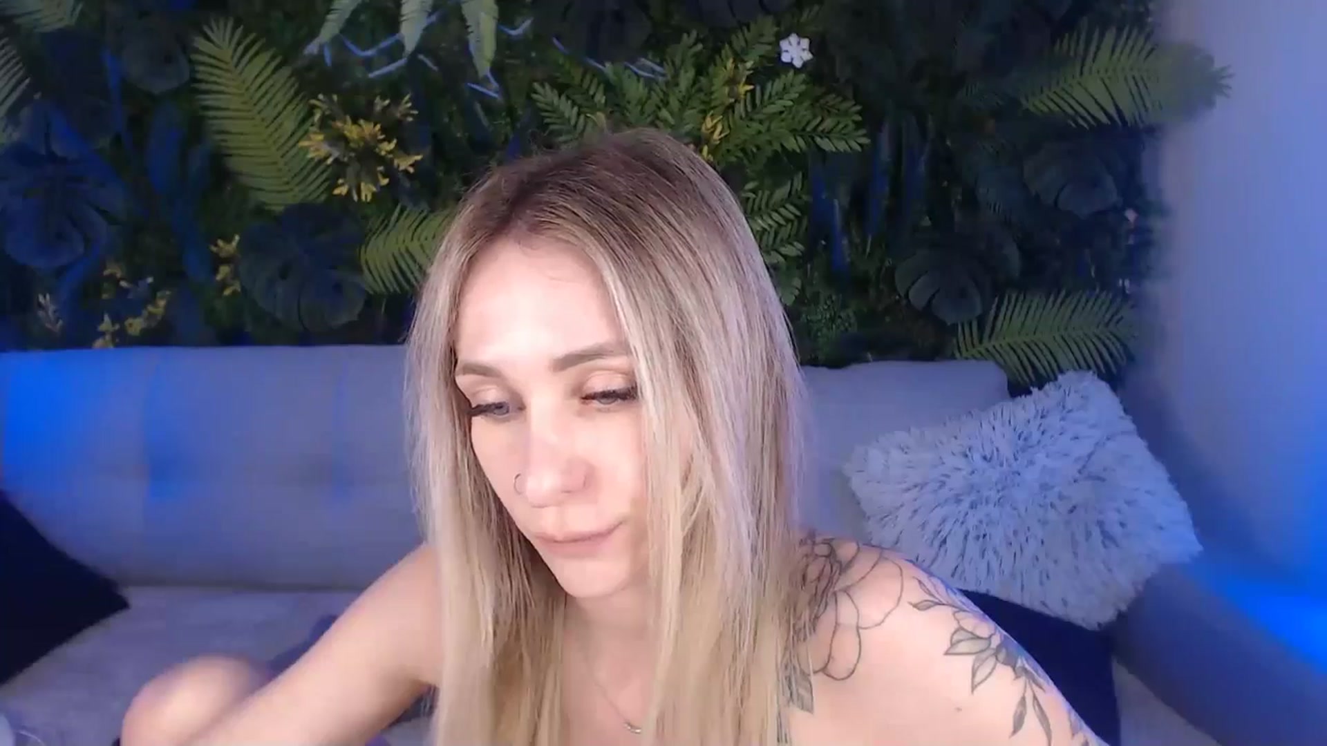 Gallery image thumbnail from Horny_Blond's myfreecams stream on, 07/12/2024, 12:07 image 11 of 20
