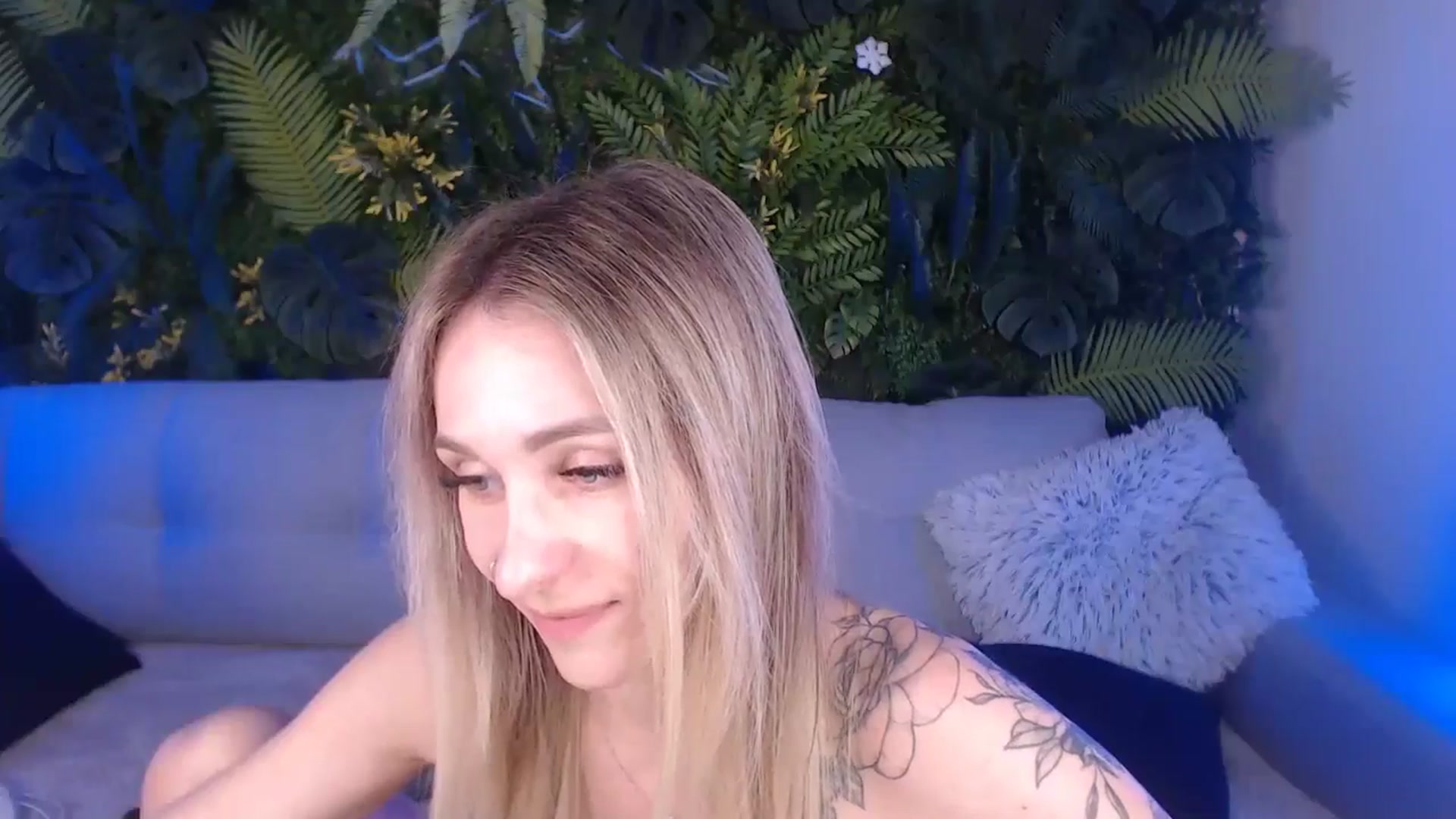 Gallery image thumbnail from Horny_Blond's myfreecams stream on, 07/12/2024, 12:07 image 9 of 20