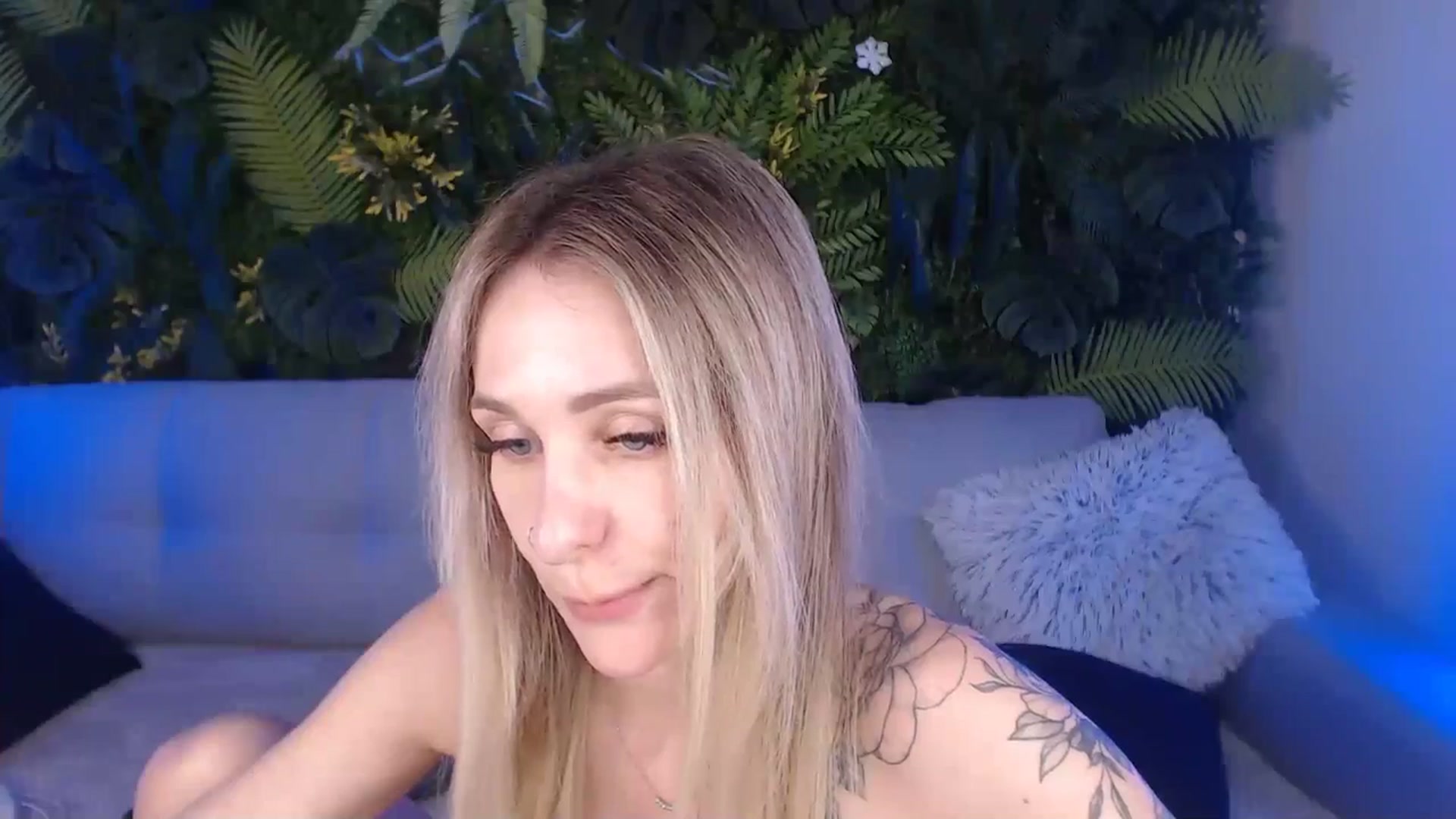 Gallery image thumbnail from Horny_Blond's myfreecams stream on, 07/12/2024, 12:07 image 10 of 20
