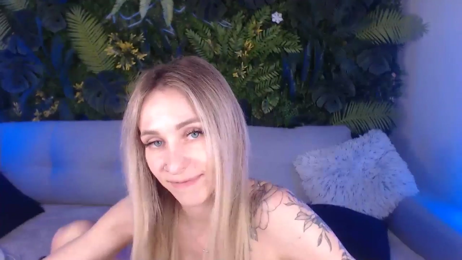 Gallery image thumbnail from Horny_Blond's myfreecams stream on, 07/12/2024, 12:07 image 8 of 20
