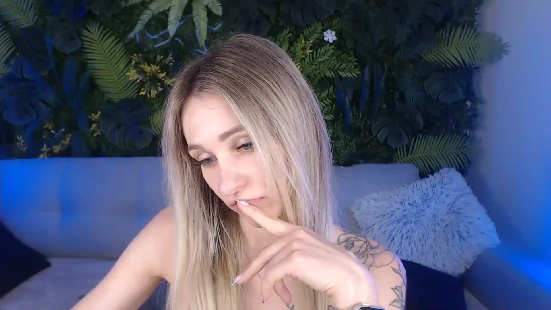 Gallery image thumbnail from Horny_Blond's myfreecams stream on, 07/12/2024, 12:07 image 12 of 20