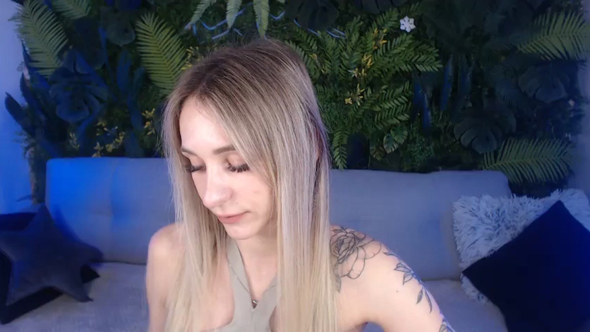 Gallery image thumbnail from Horny_Blond's myfreecams stream on, 07/14/2024, 08:18 image 16 of 20
