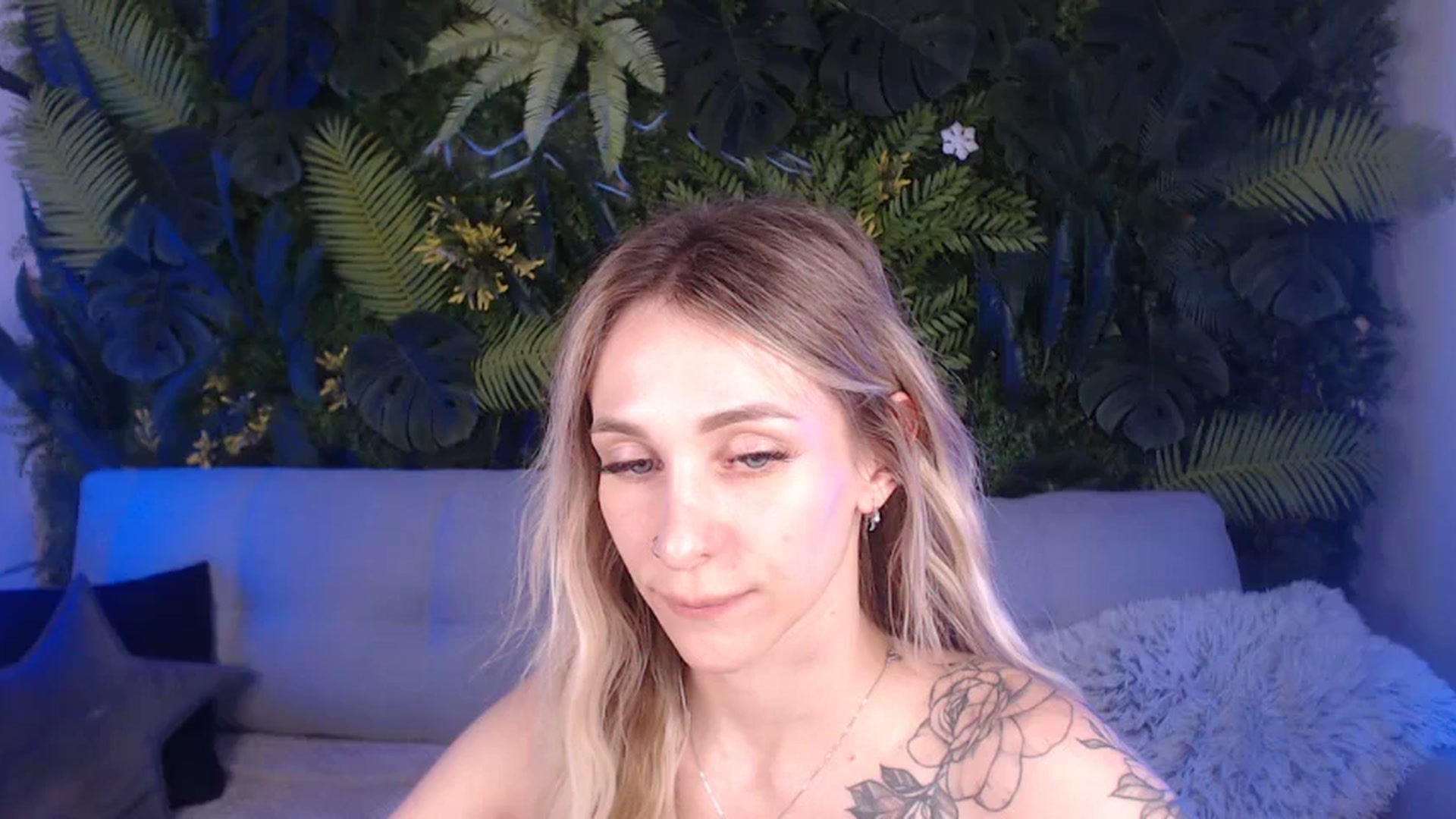 Gallery image thumbnail from Horny_Blond's myfreecams stream on, 07/15/2024, 13:27 image 1 of 20