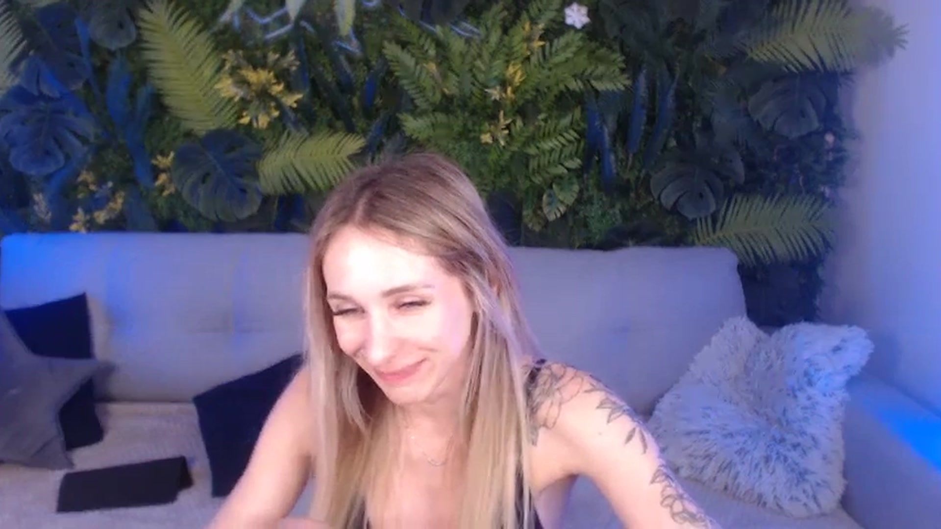 Gallery image thumbnail from Horny_Blond's myfreecams stream on, 07/16/2024, 12:57 image 15 of 20