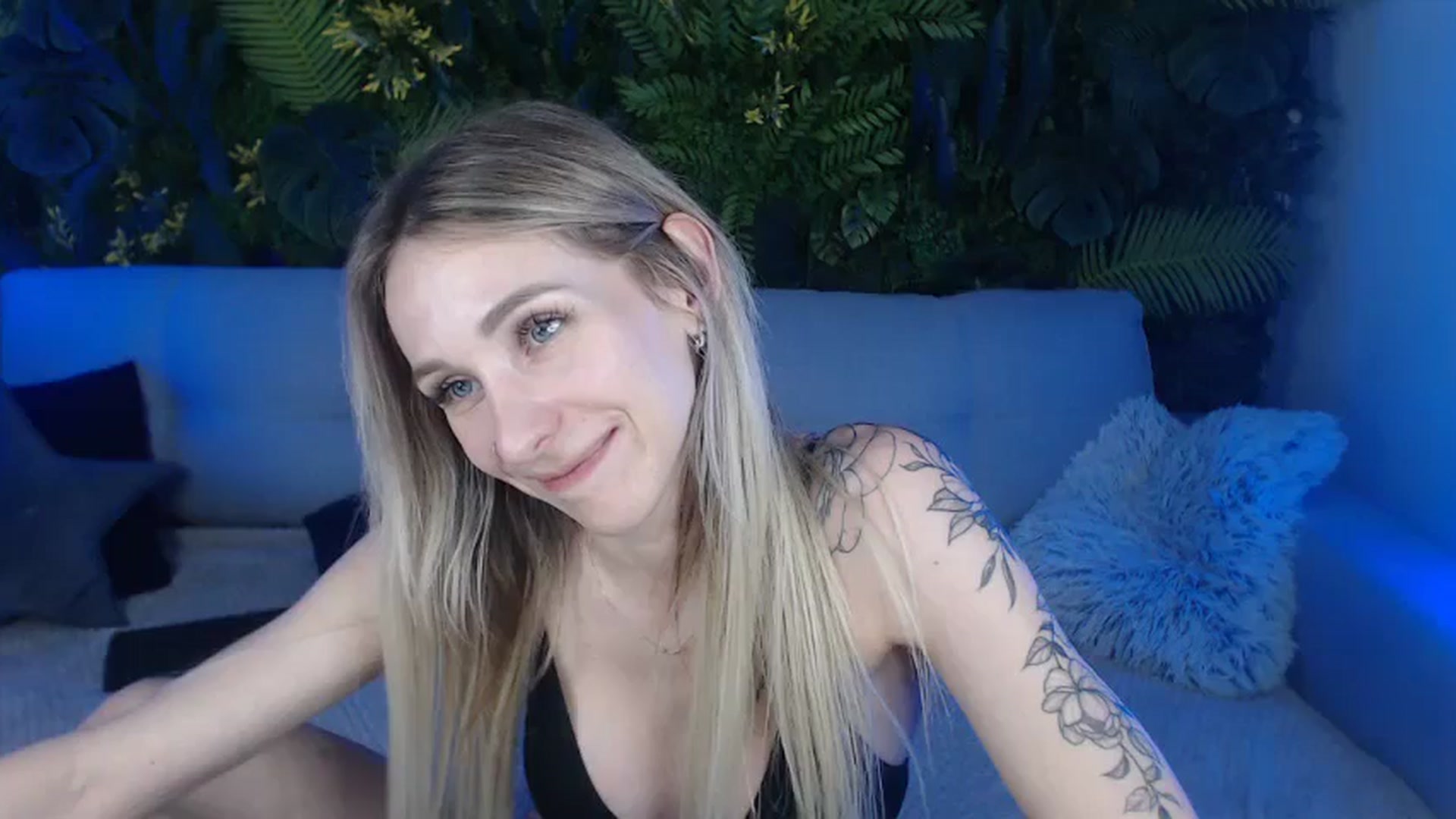 Gallery image thumbnail from Horny_Blond's myfreecams stream on, 07/16/2024, 12:57 image 7 of 20