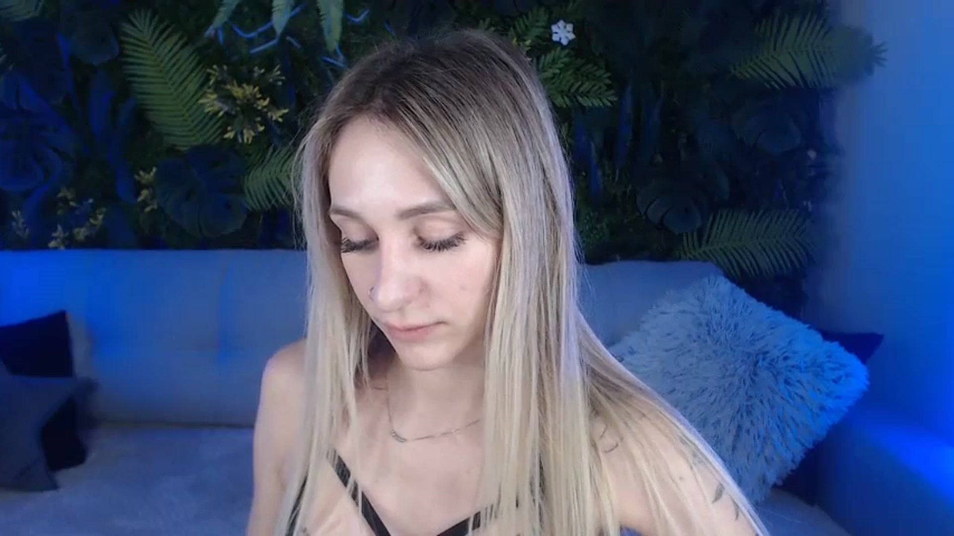 Gallery image thumbnail from Horny_Blond's myfreecams stream on, 07/17/2024, 08:50 image 12 of 20