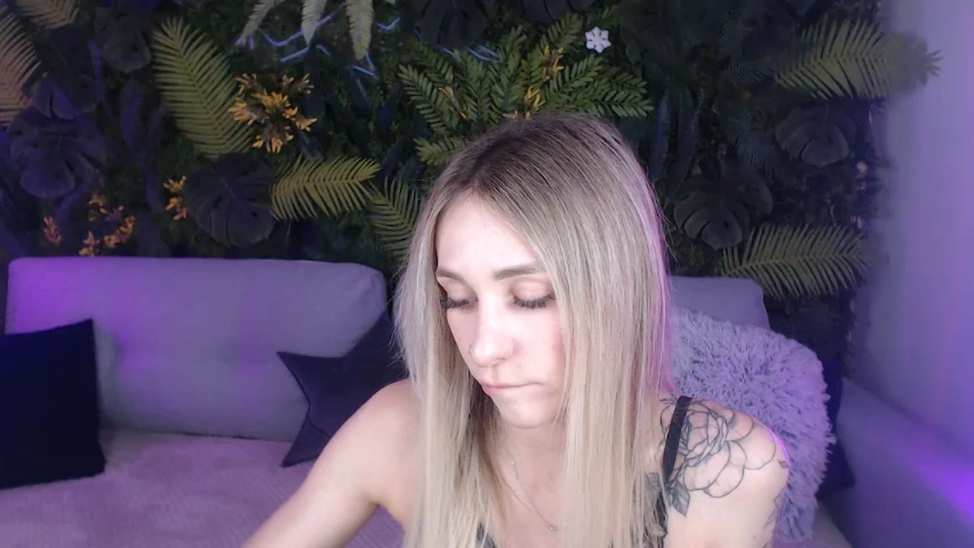 Gallery image thumbnail from Horny_Blond's myfreecams stream on, 07/20/2024, 08:24 image 18 of 20
