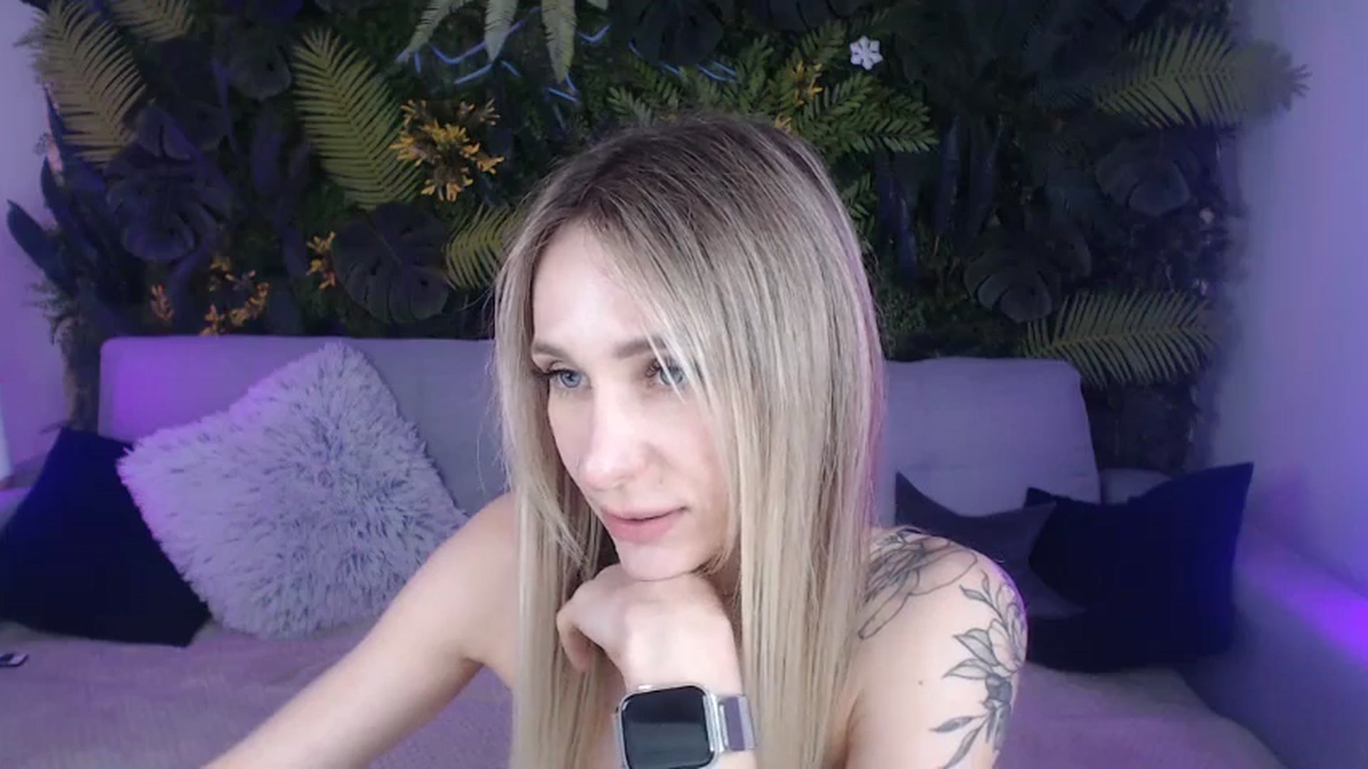 Gallery image thumbnail from Horny_Blond's myfreecams stream on, 07/20/2024, 12:54 image 13 of 20