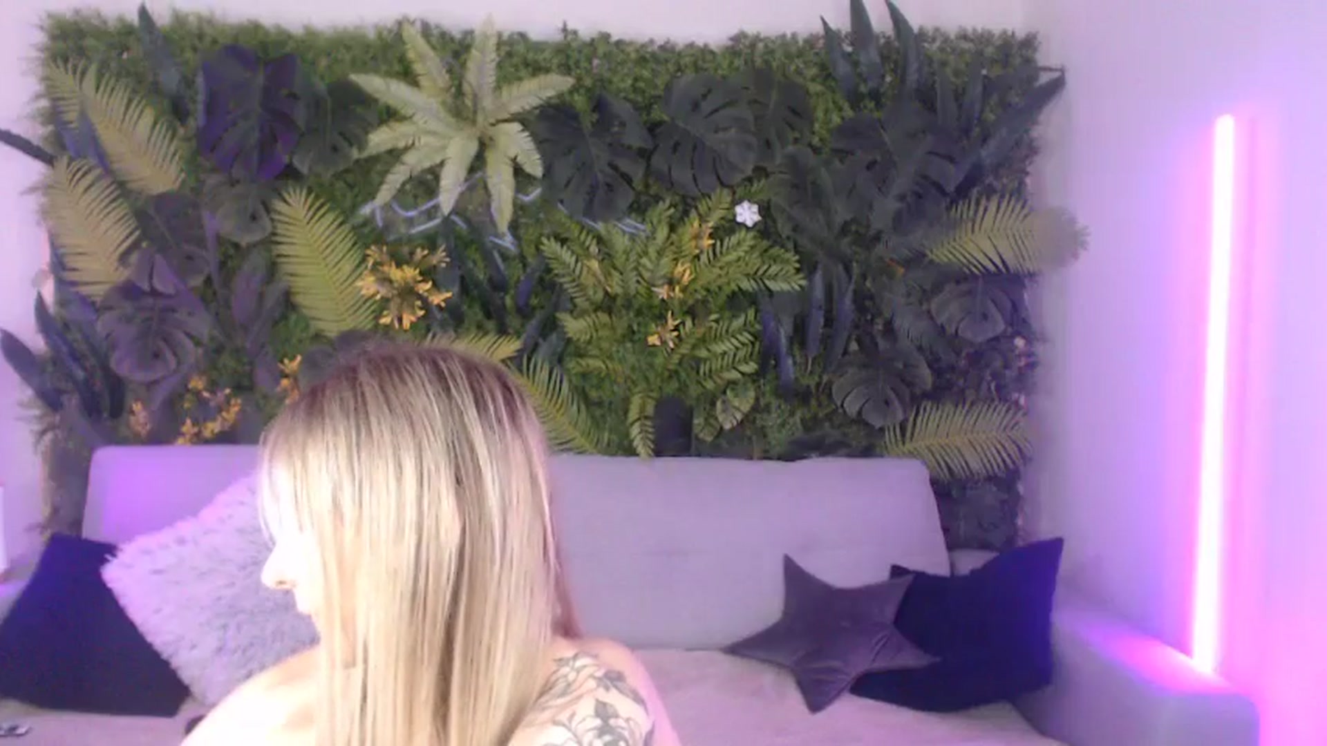 Gallery image thumbnail from Horny_Blond's myfreecams stream on, 07/20/2024, 13:22 image 3 of 20