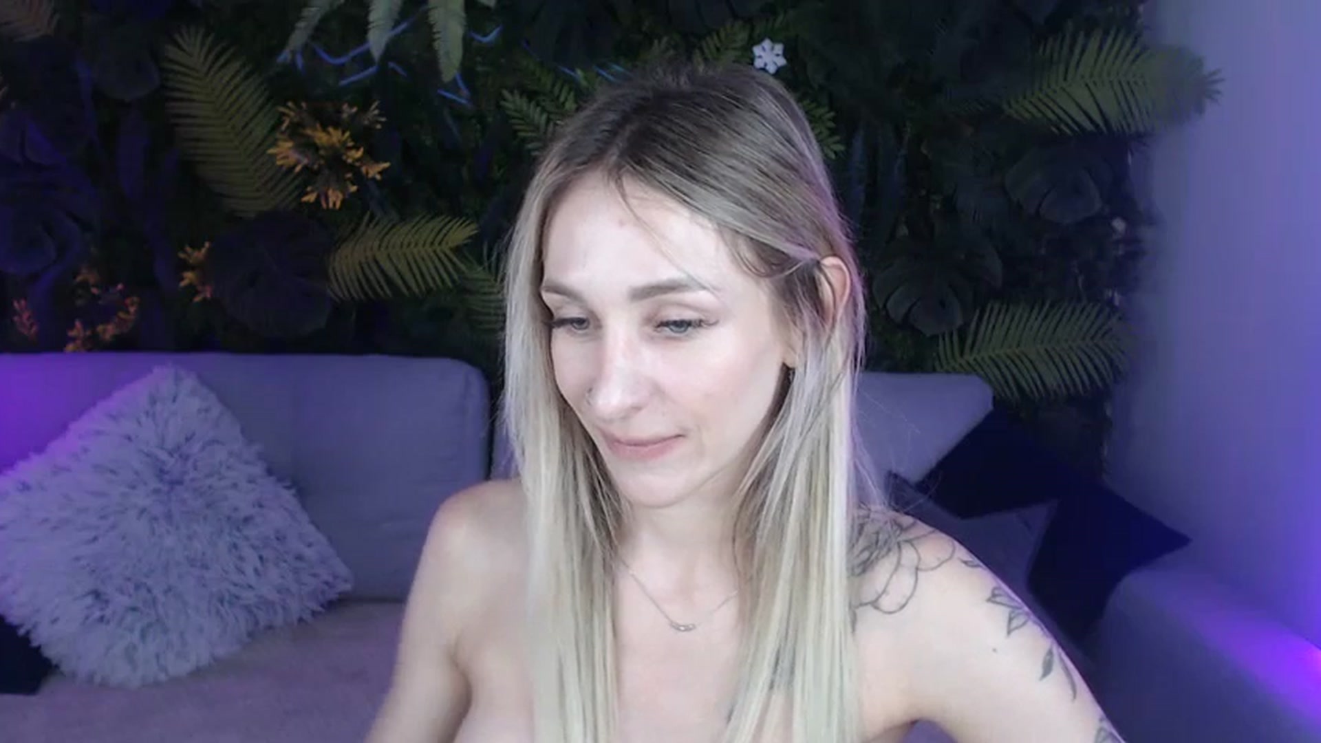 Gallery image thumbnail from Horny_Blond's myfreecams stream on, 07/22/2024, 09:25 image 9 of 20