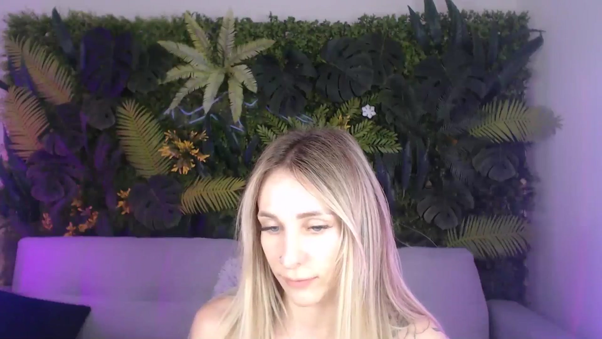 Gallery image thumbnail from Horny_Blond's myfreecams stream on, 07/22/2024, 13:34 image 12 of 20