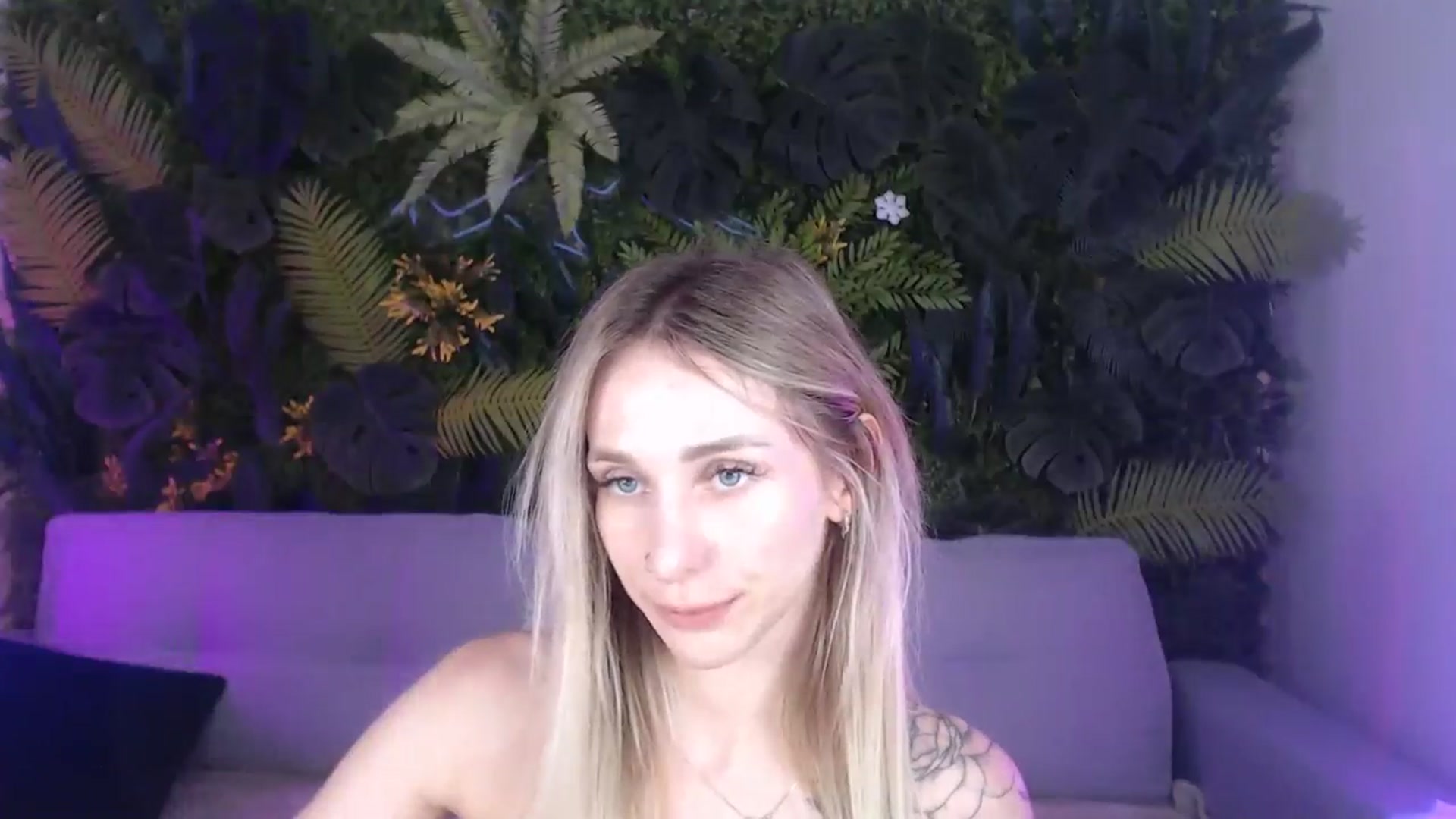 Gallery image thumbnail from Horny_Blond's myfreecams stream on, 07/22/2024, 13:34 image 18 of 20