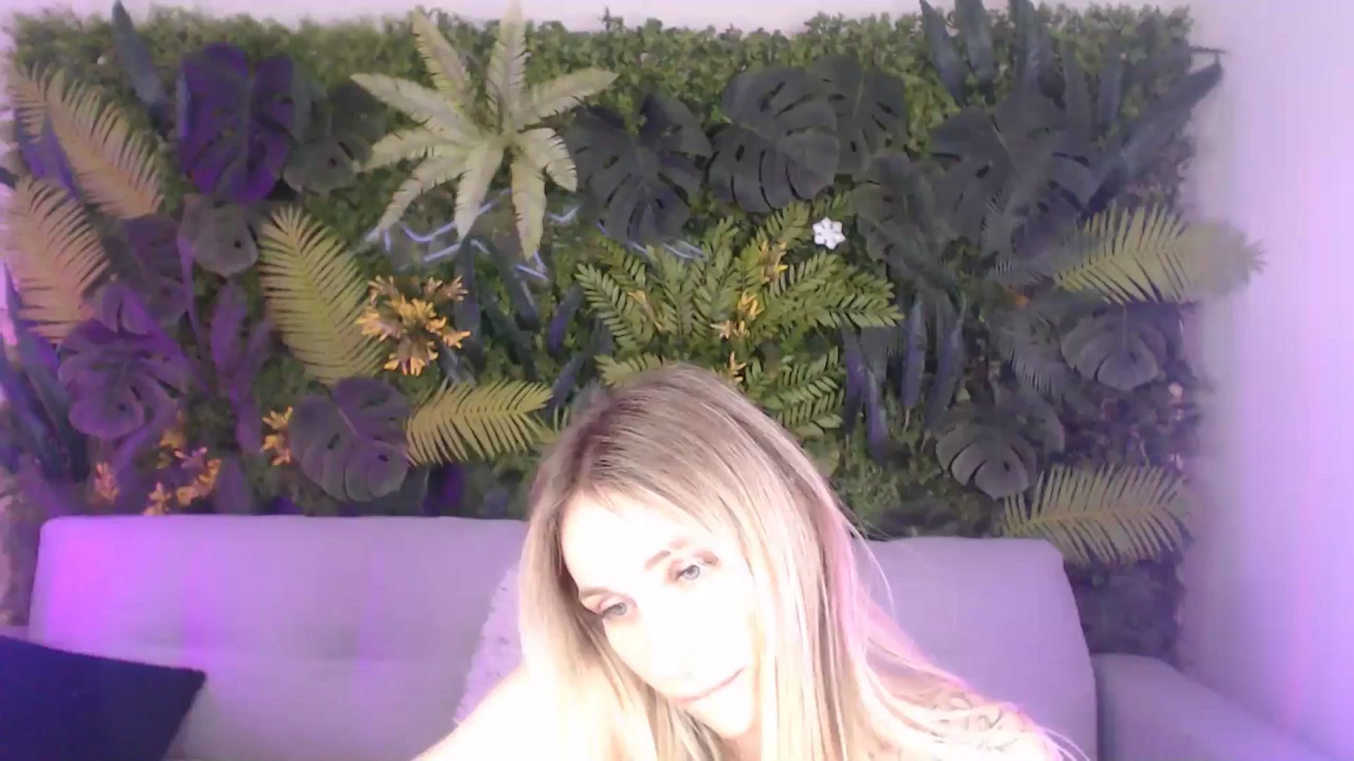 Gallery image thumbnail from Horny_Blond's myfreecams stream on, 07/22/2024, 13:34 image 15 of 20