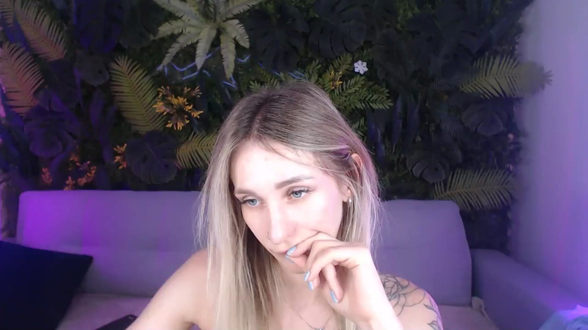 Gallery image thumbnail from Horny_Blond's myfreecams stream on, 07/22/2024, 13:34 image 19 of 20