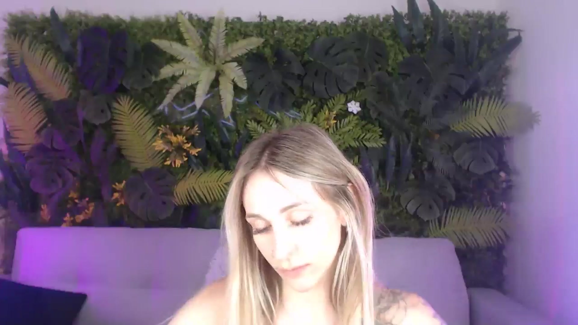 Gallery image thumbnail from Horny_Blond's myfreecams stream on, 07/22/2024, 13:34 image 13 of 20