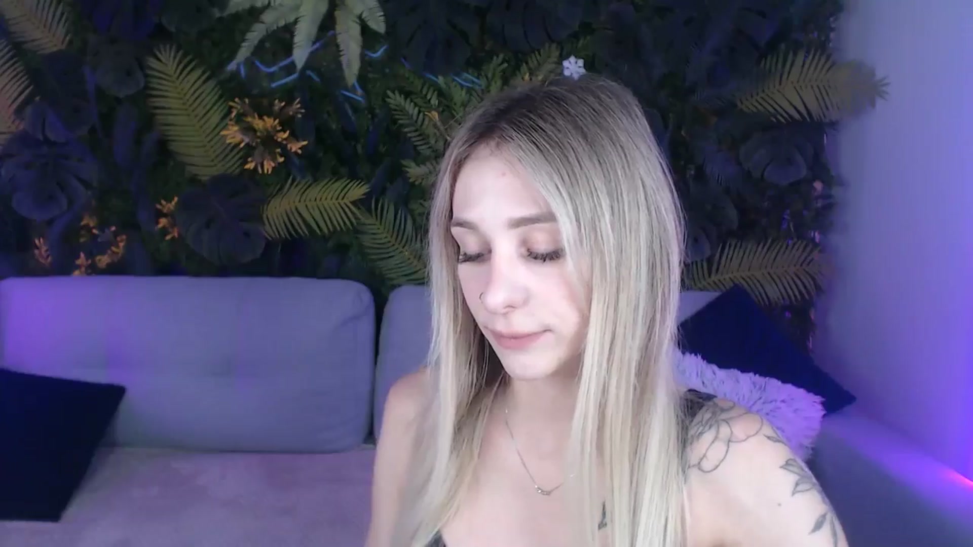 Gallery image thumbnail from Horny_Blond's myfreecams stream on, 07/23/2024, 08:21 image 19 of 20