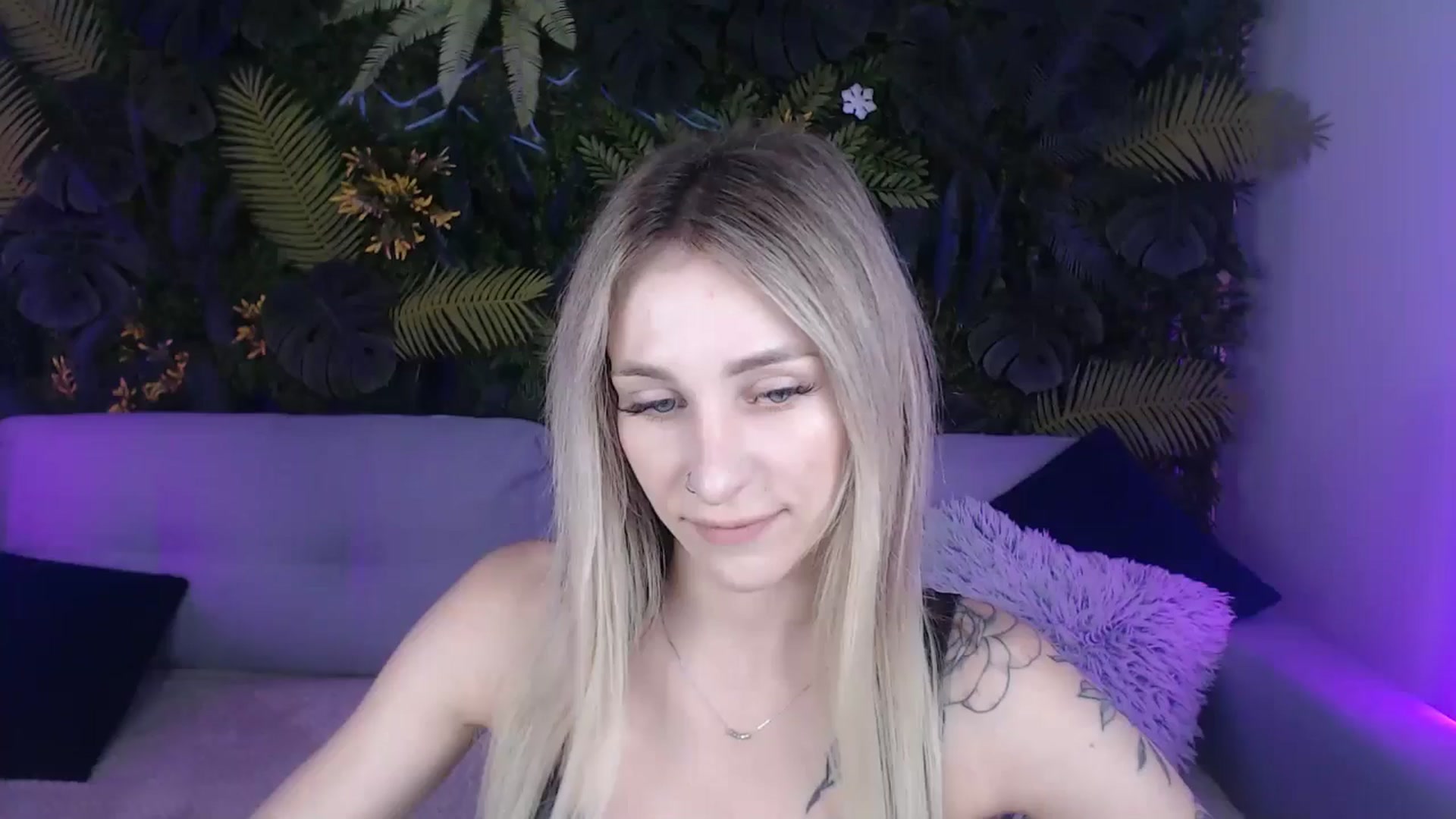 Gallery image thumbnail from Horny_Blond's myfreecams stream on, 07/23/2024, 08:21 image 1 of 20