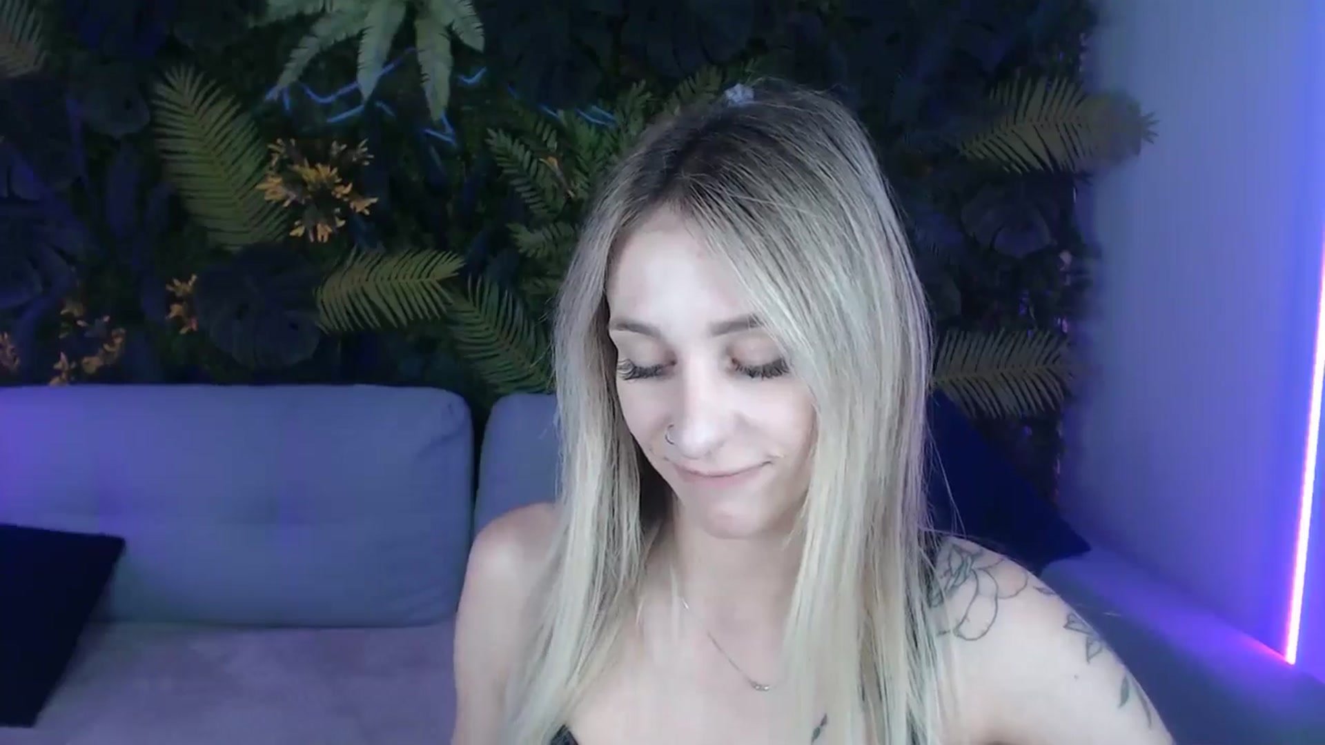 Gallery image thumbnail from Horny_Blond's myfreecams stream on, 07/23/2024, 09:44 image 13 of 20