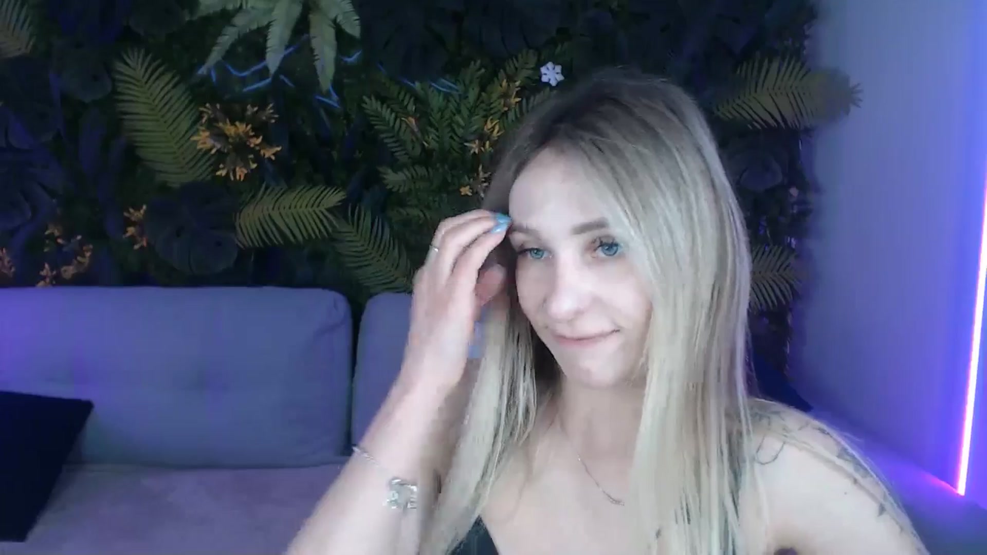 Gallery image thumbnail from Horny_Blond's myfreecams stream on, 07/23/2024, 09:44 image 10 of 20