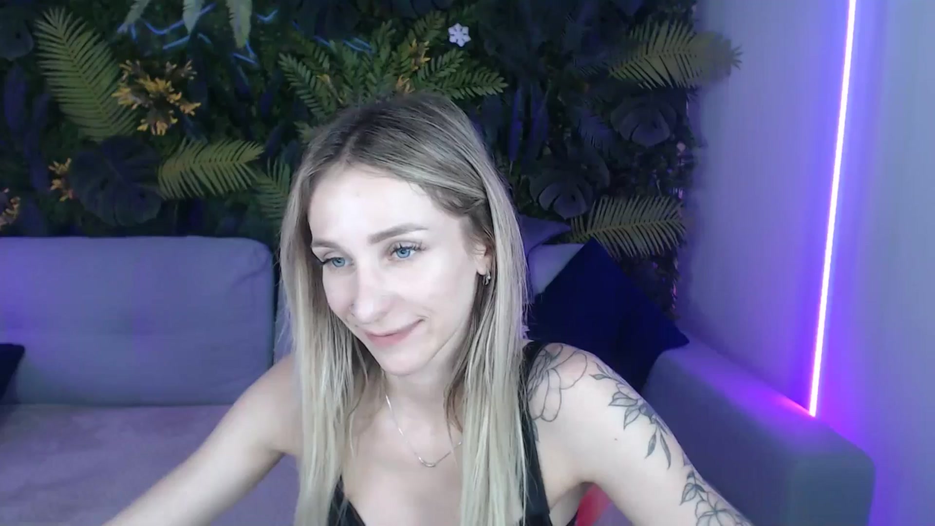 Gallery image thumbnail from Horny_Blond's myfreecams stream on, 07/23/2024, 11:52 image 4 of 20