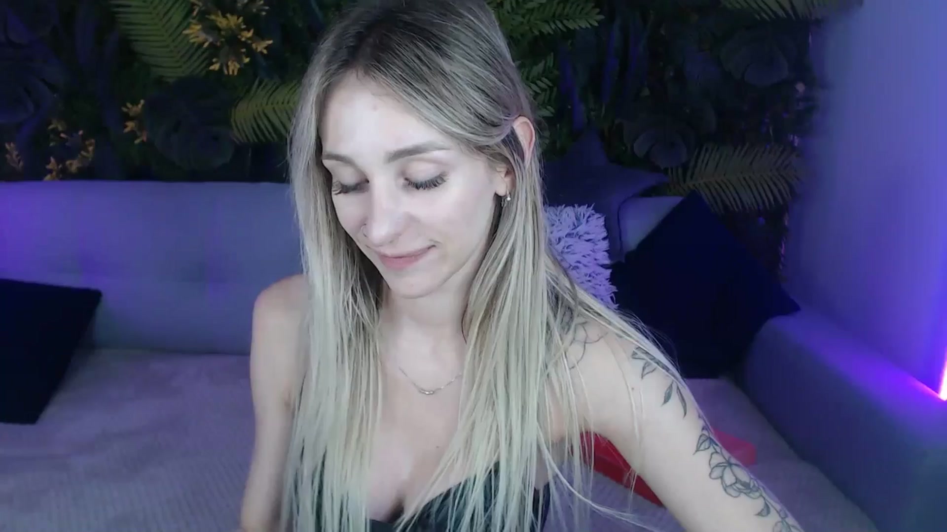 Gallery image thumbnail from Horny_Blond's myfreecams stream on, 07/23/2024, 11:52 image 12 of 20