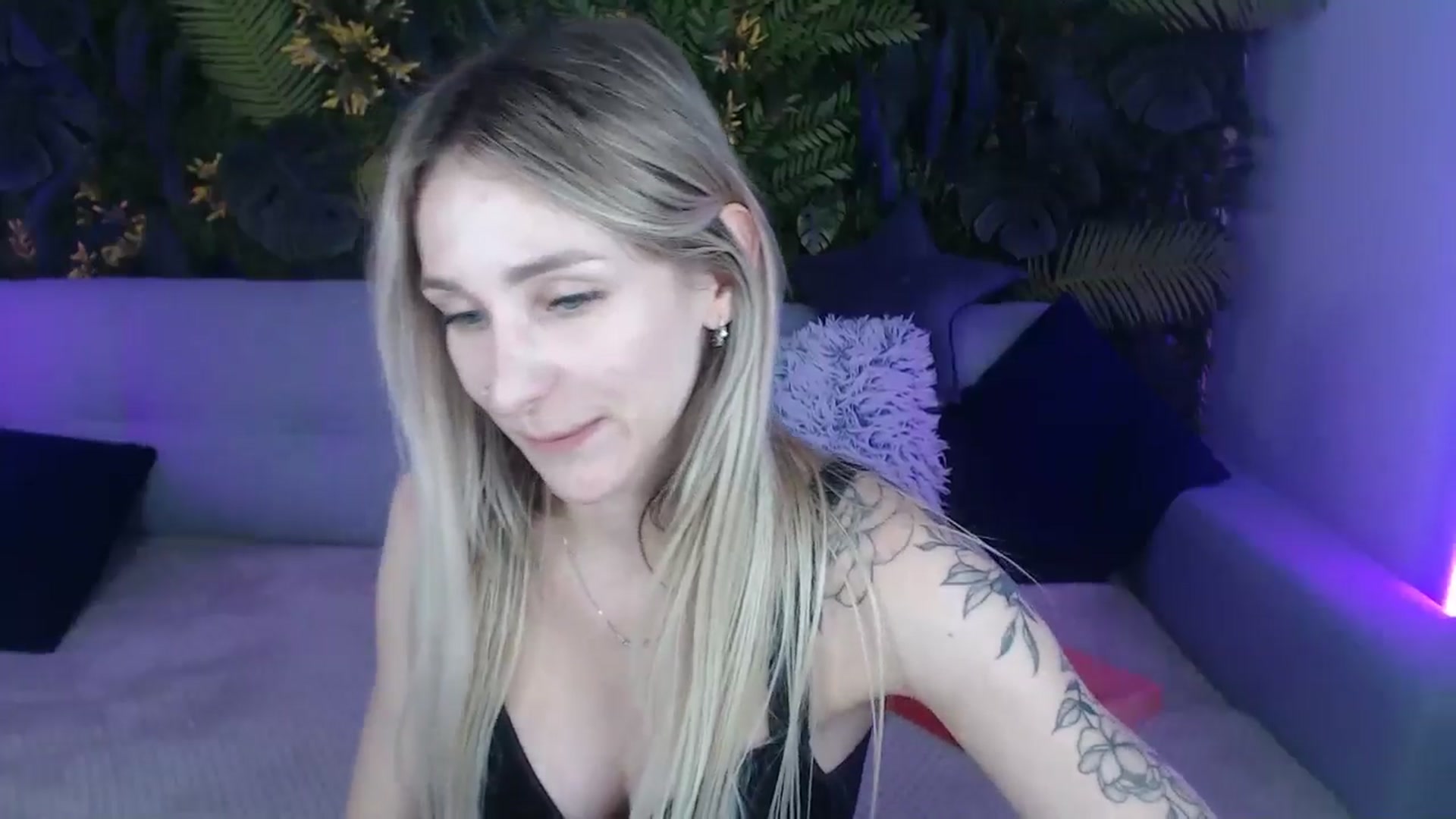 Gallery image thumbnail from Horny_Blond's myfreecams stream on, 07/23/2024, 11:52 image 9 of 20