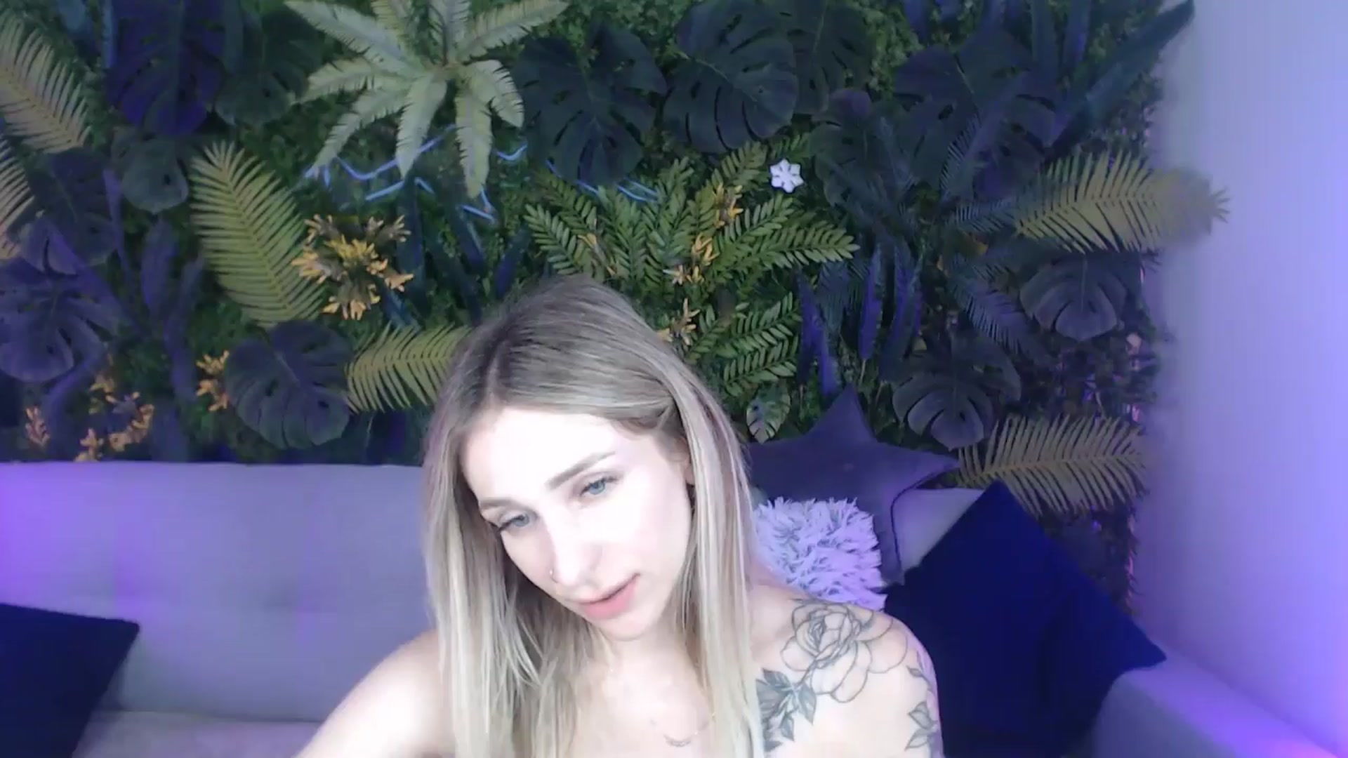 Gallery image thumbnail from Horny_Blond's myfreecams stream on, 07/23/2024, 12:11 image 1 of 20